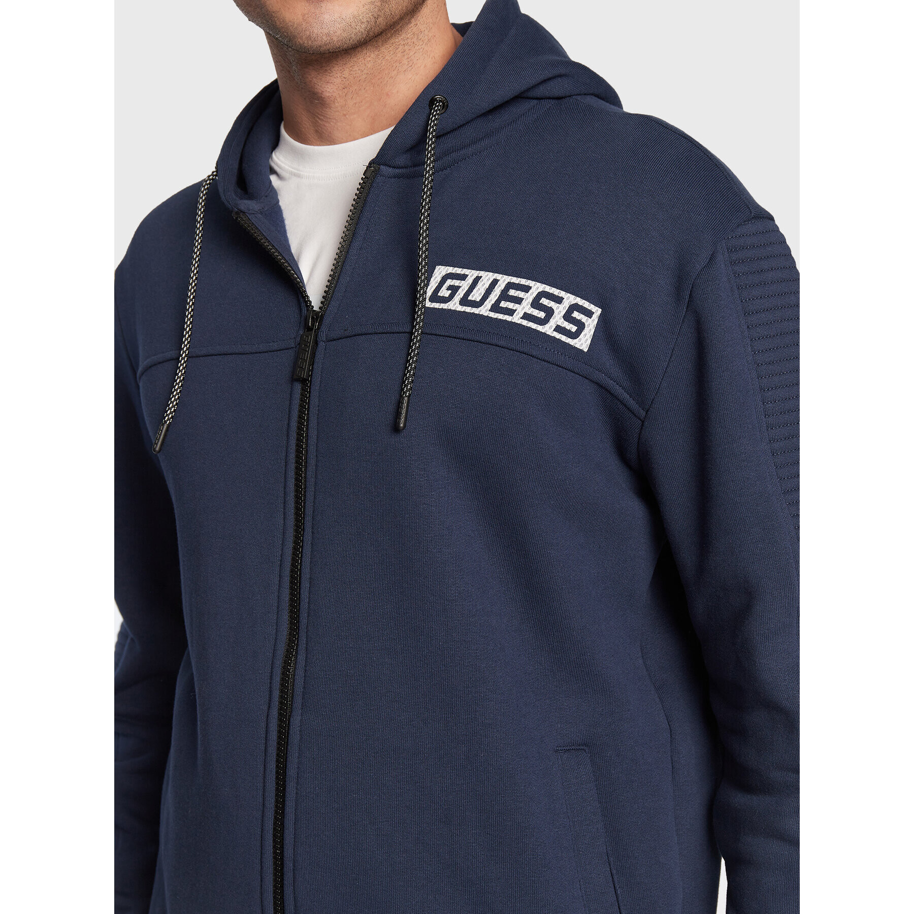 Guess Суитшърт Darius Z2BQ02 K9V34 Тъмносин Regular Fit - Pepit.bg