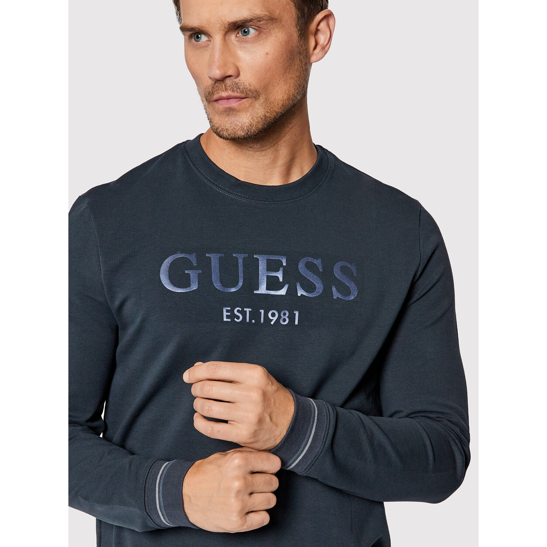 Guess Суитшърт M1BQ08 K6ZS1 Тъмносин Slim Fit - Pepit.bg