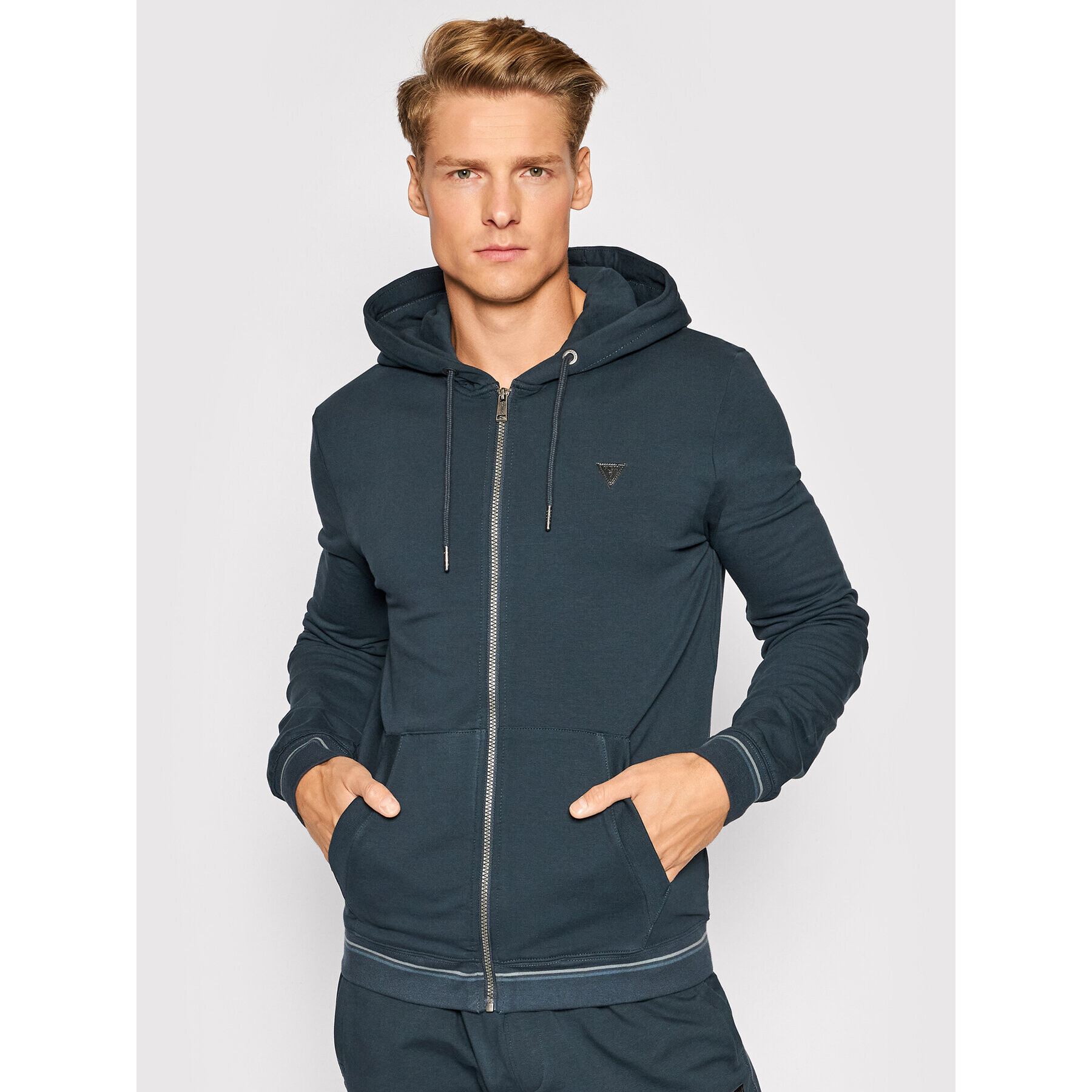 Guess Суитшърт M1BQ48 K7ON1 Тъмносин Slim Fit - Pepit.bg