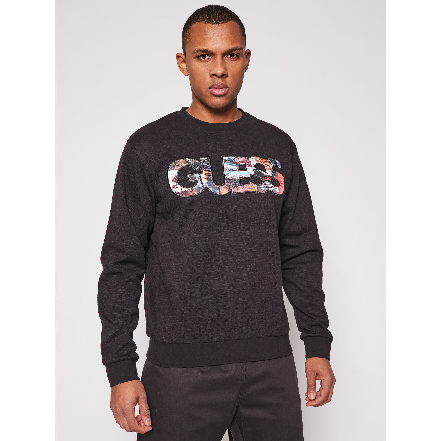 Guess Суитшърт M1GQ57 KAMY0 Черен Regular Fit - Pepit.bg