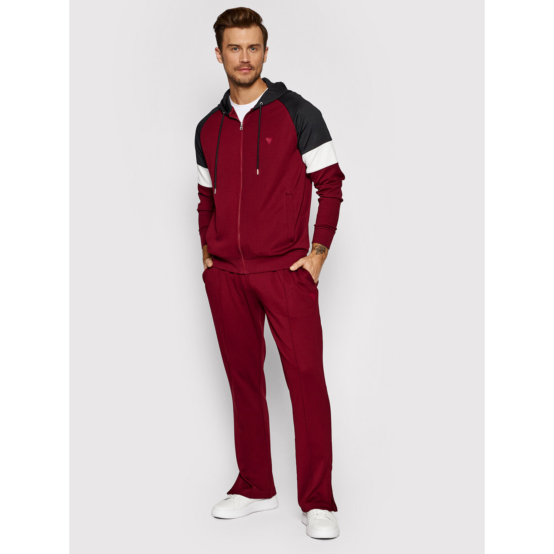Guess Суитшърт Phil U1BA23 FL03X Бордо Regular Fit - Pepit.bg