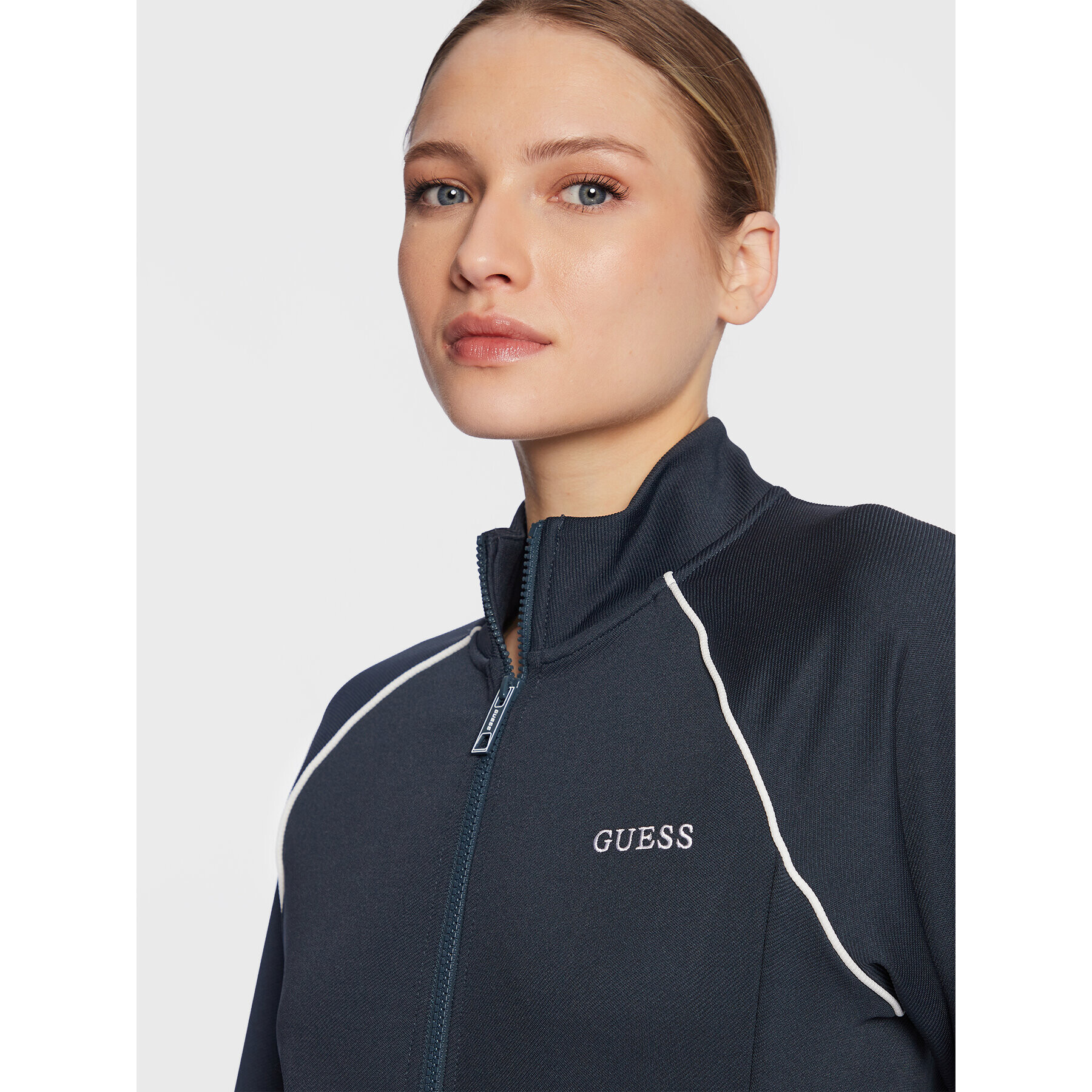 Guess Суитшърт Signature V3GQ00 KBO62 Тъмносин Regular Fit - Pepit.bg