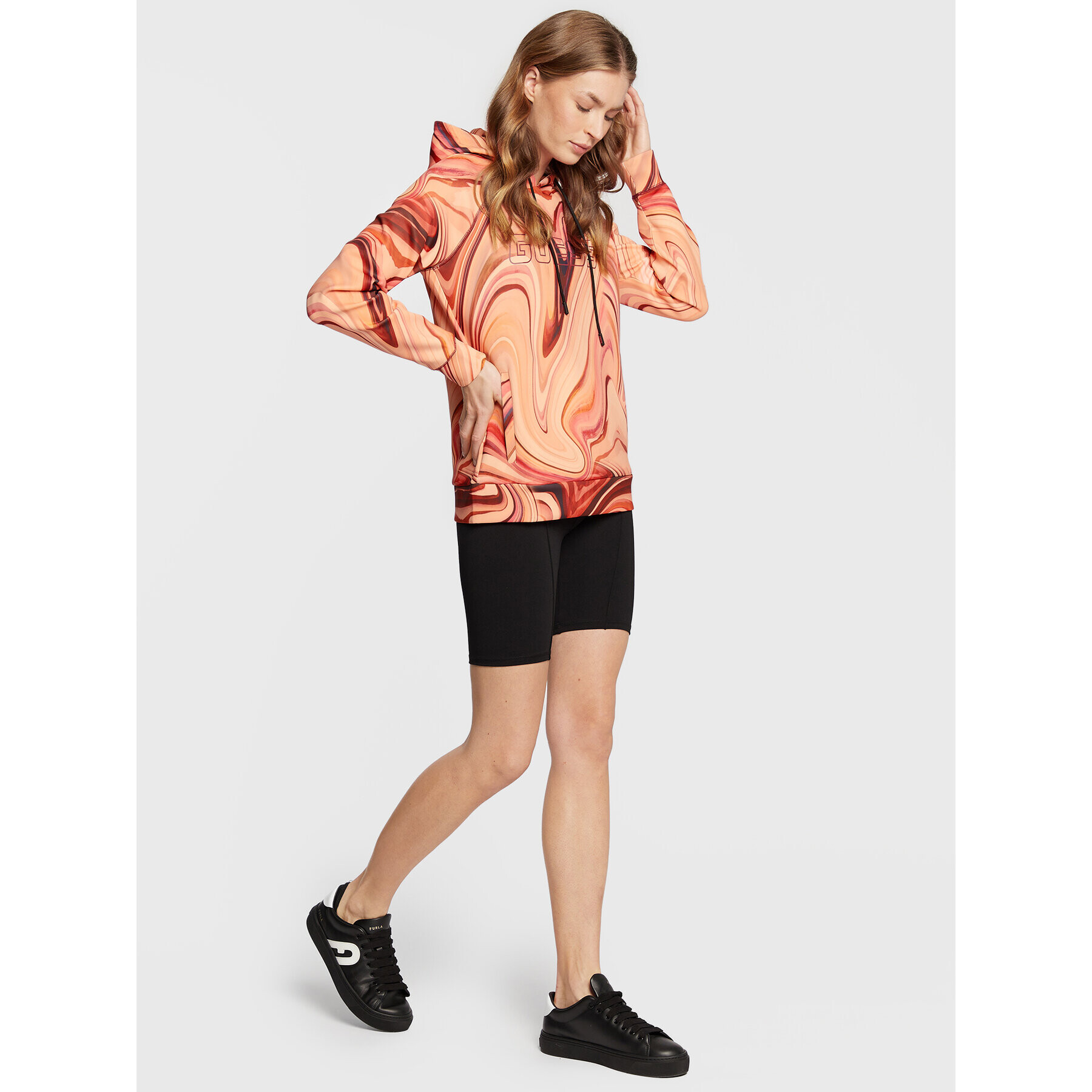 Guess Суитшърт V2BQ00 KBBZ0 Оранжев Regular Fit - Pepit.bg