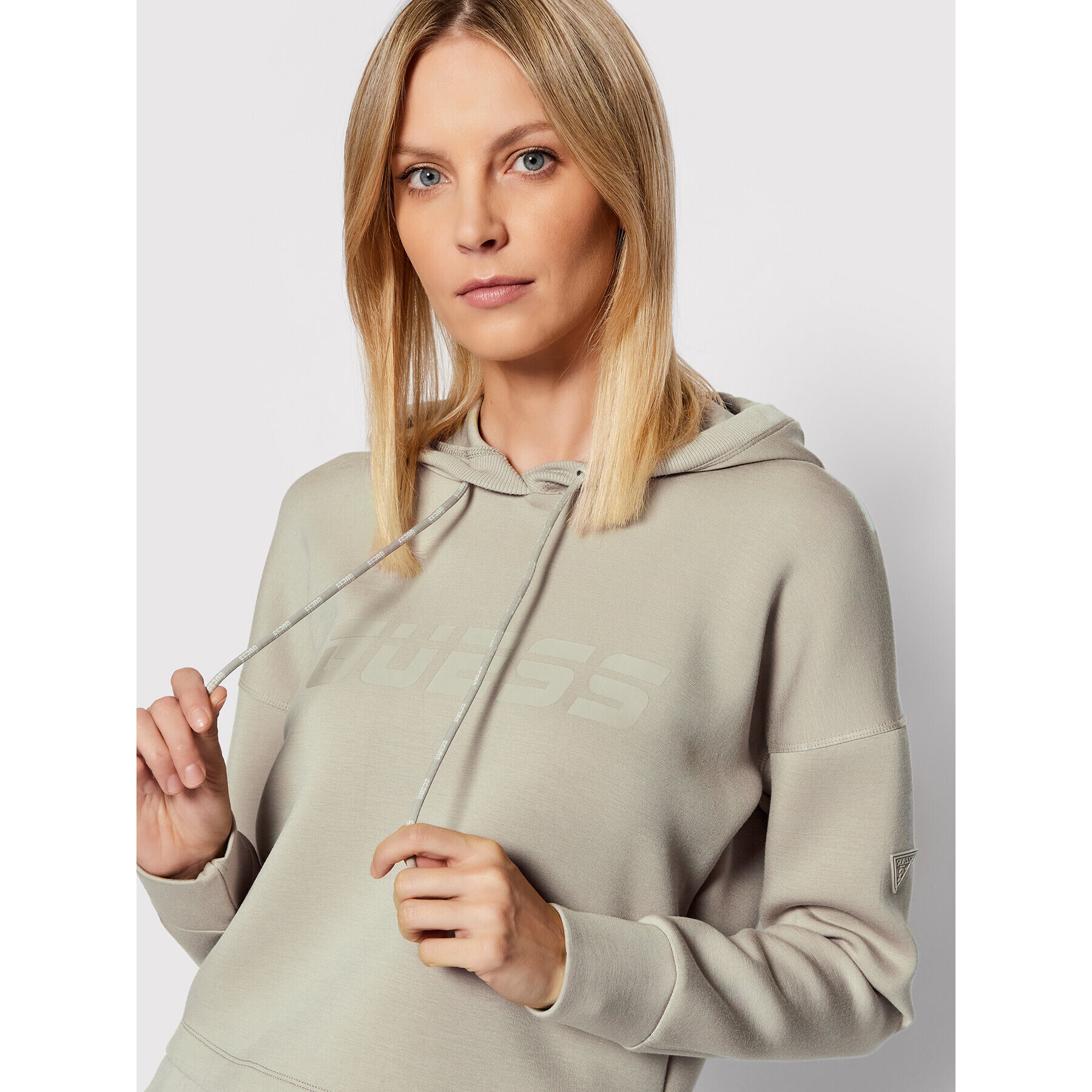 Guess Суитшърт V2RQ02 KAMN2 Бежов Relaxed Fit - Pepit.bg