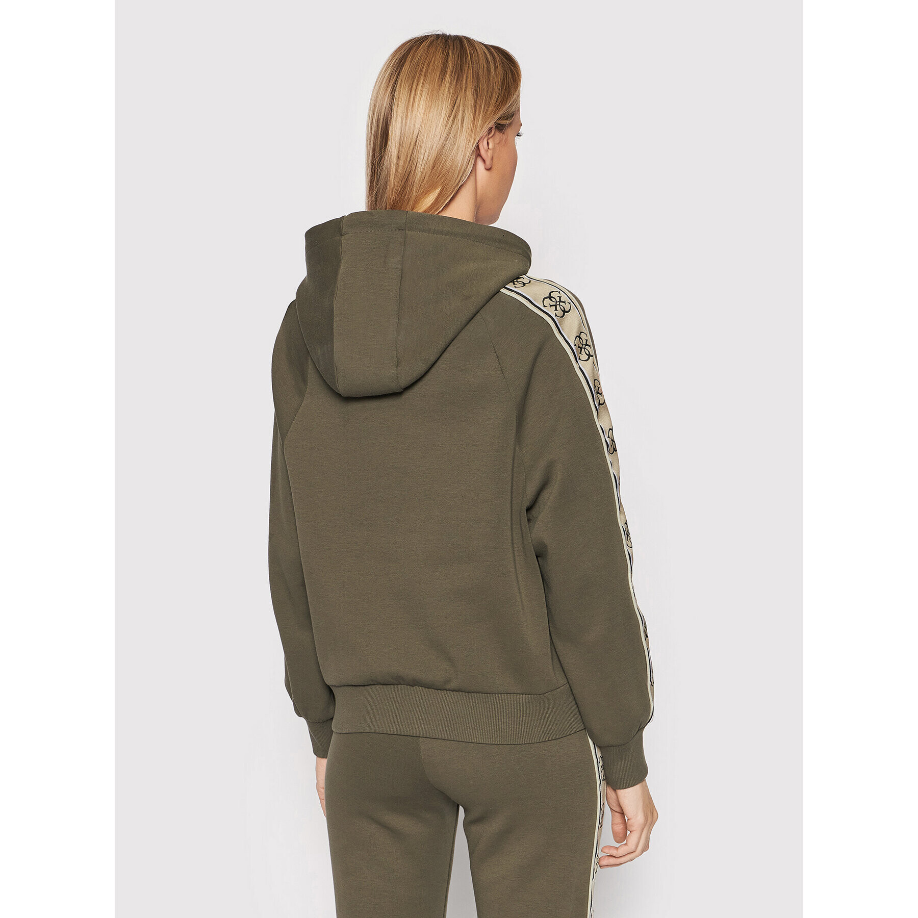 Guess Суитшърт V2RQ03 KA3P1 Кафяв Regular Fit - Pepit.bg