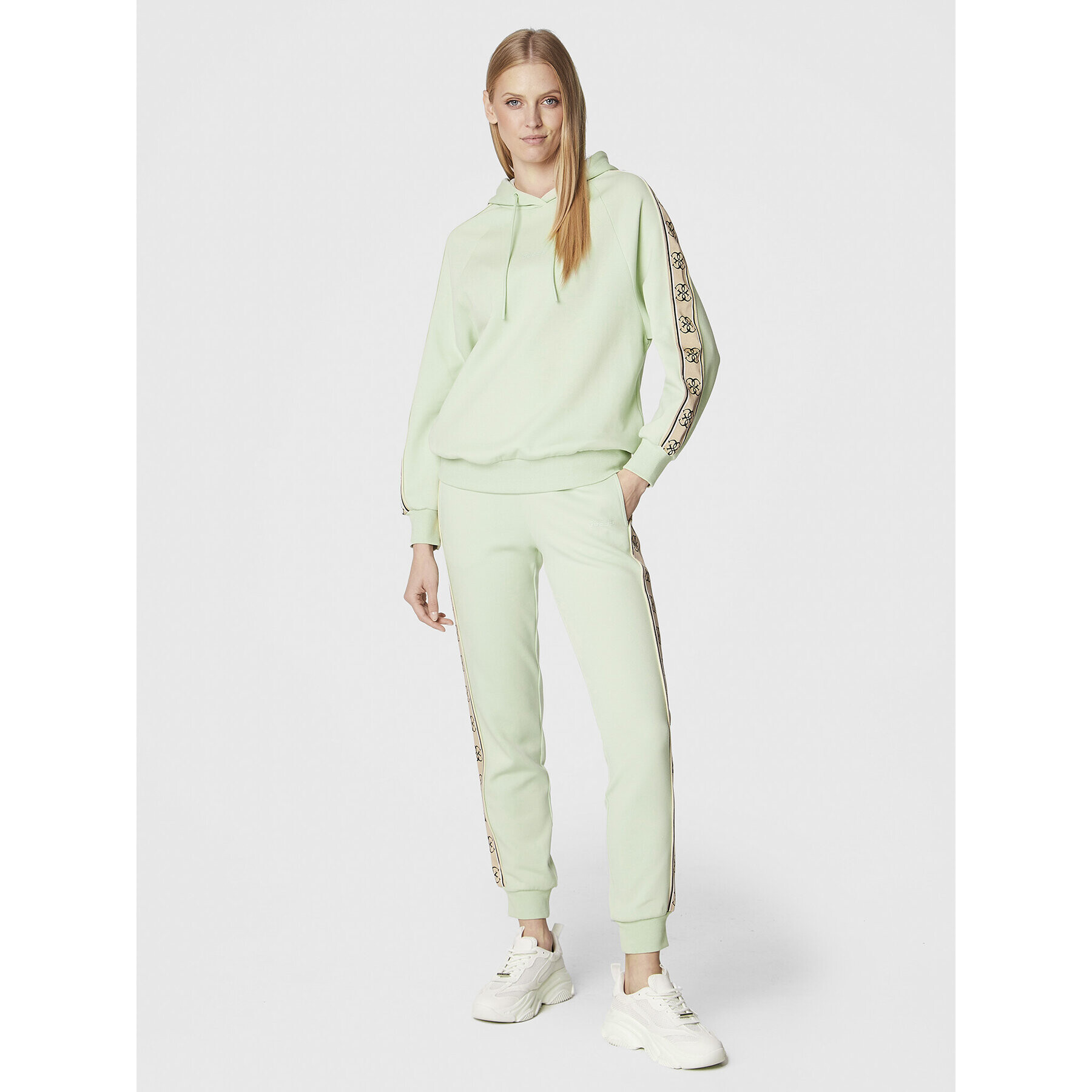 Guess Суитшърт V2RQ03 KA3P1 Зелен Regular Fit - Pepit.bg