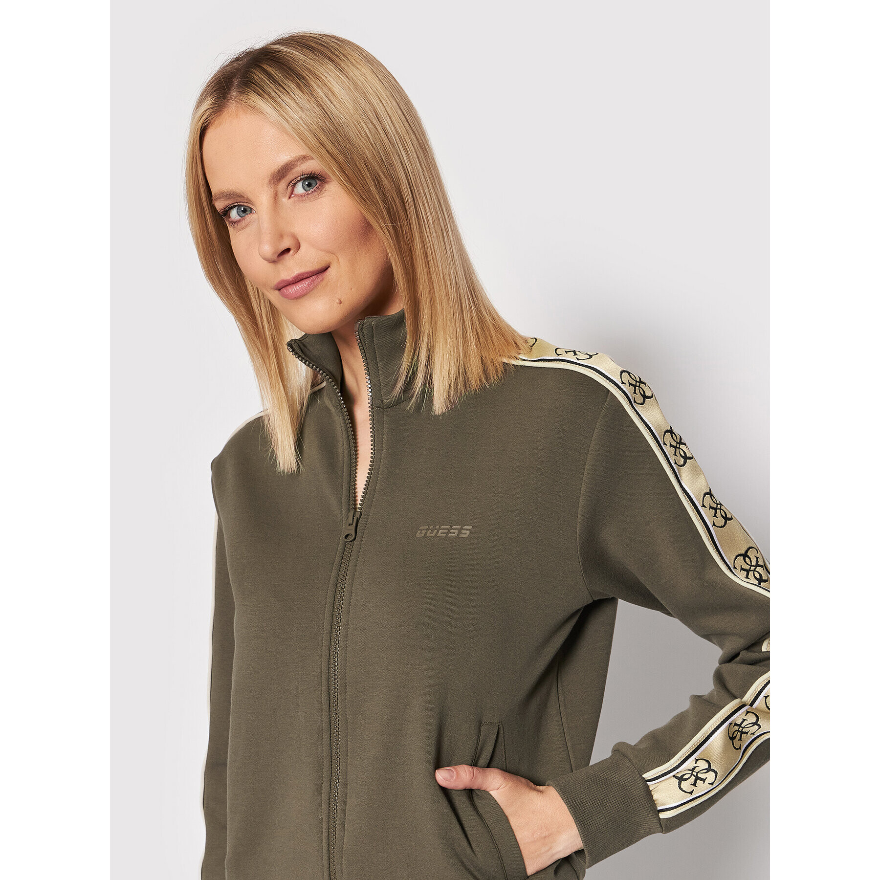 Guess Суитшърт V2RQ04 KA3P1 Кафяв Regular Fit - Pepit.bg
