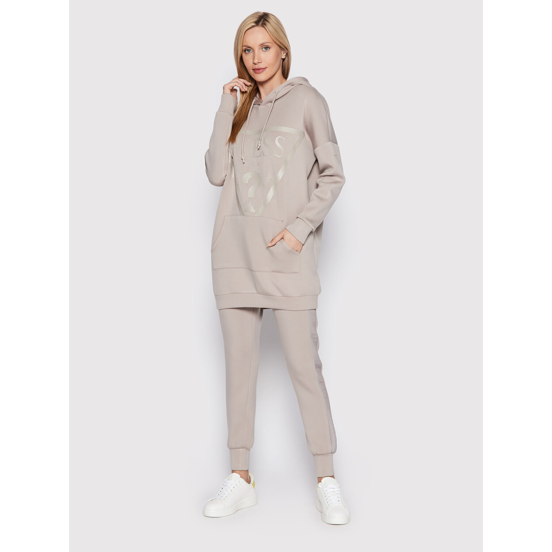 Guess Суитшърт V2YQ12 KAMN2 Бежов Regular Fit - Pepit.bg