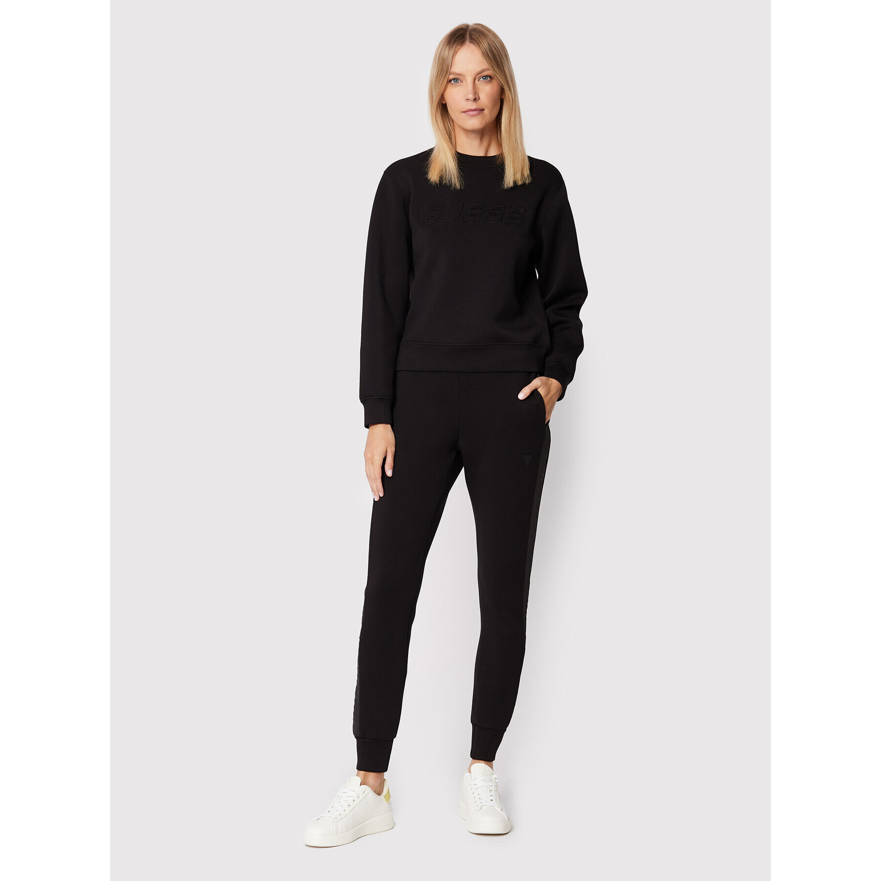 Guess Суитшърт V2YQ13 KAMN2 Черен Relaxed Fit - Pepit.bg
