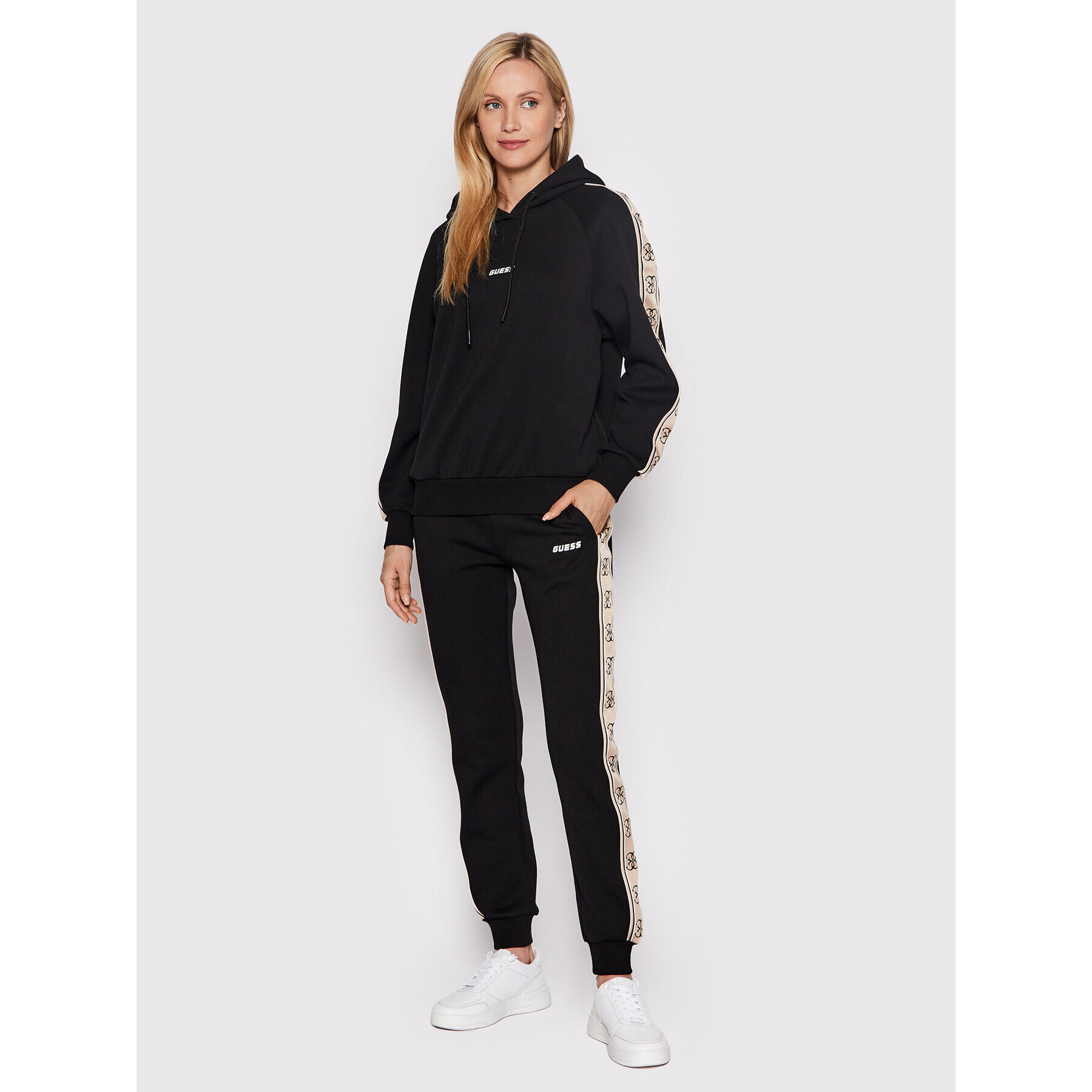 Guess Суитшърт V2YQ15 KA3P1 Черен Regular Fit - Pepit.bg