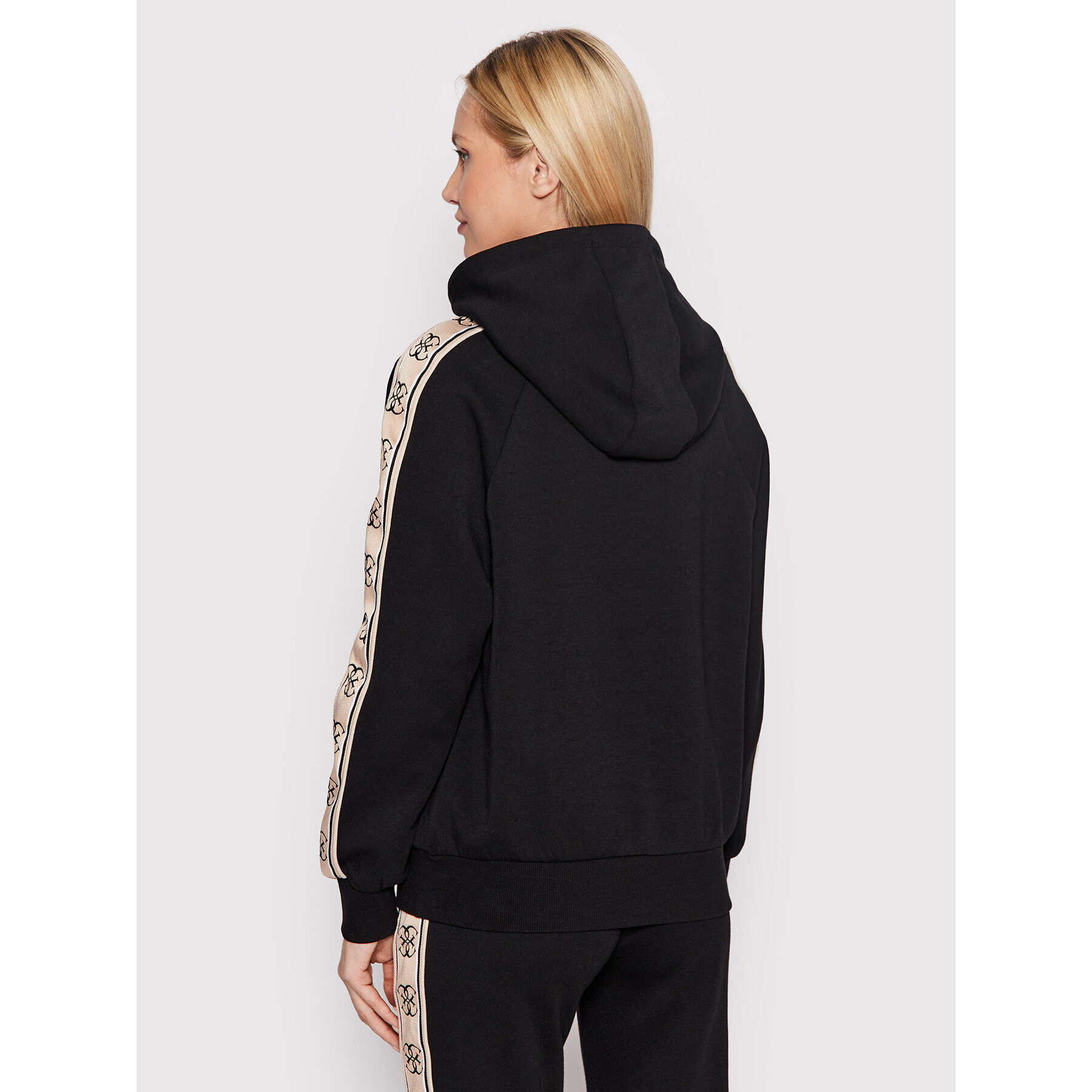 Guess Суитшърт V2YQ15 KA3P1 Черен Regular Fit - Pepit.bg