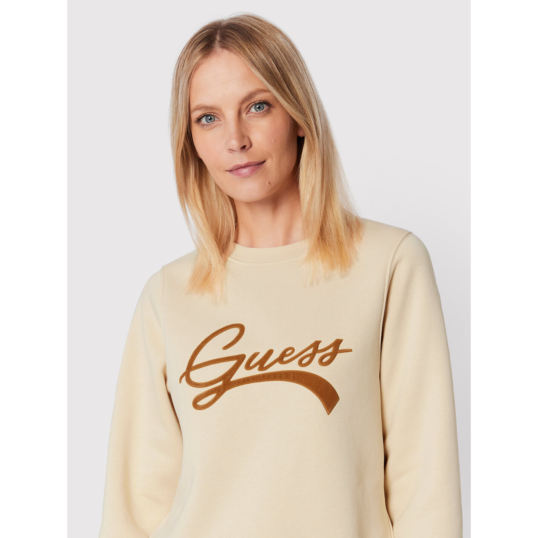 Guess Суитшърт W2BQ09 K9Z21 Бежов Regular Fit - Pepit.bg