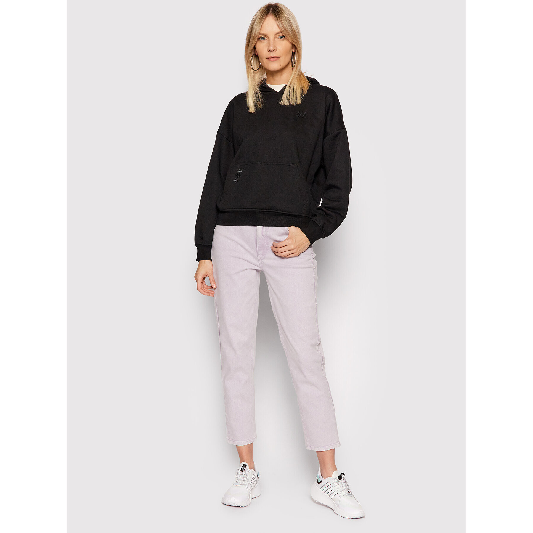 Guess Суитшърт W2RQ04 K8801 Черен Regular Fit - Pepit.bg