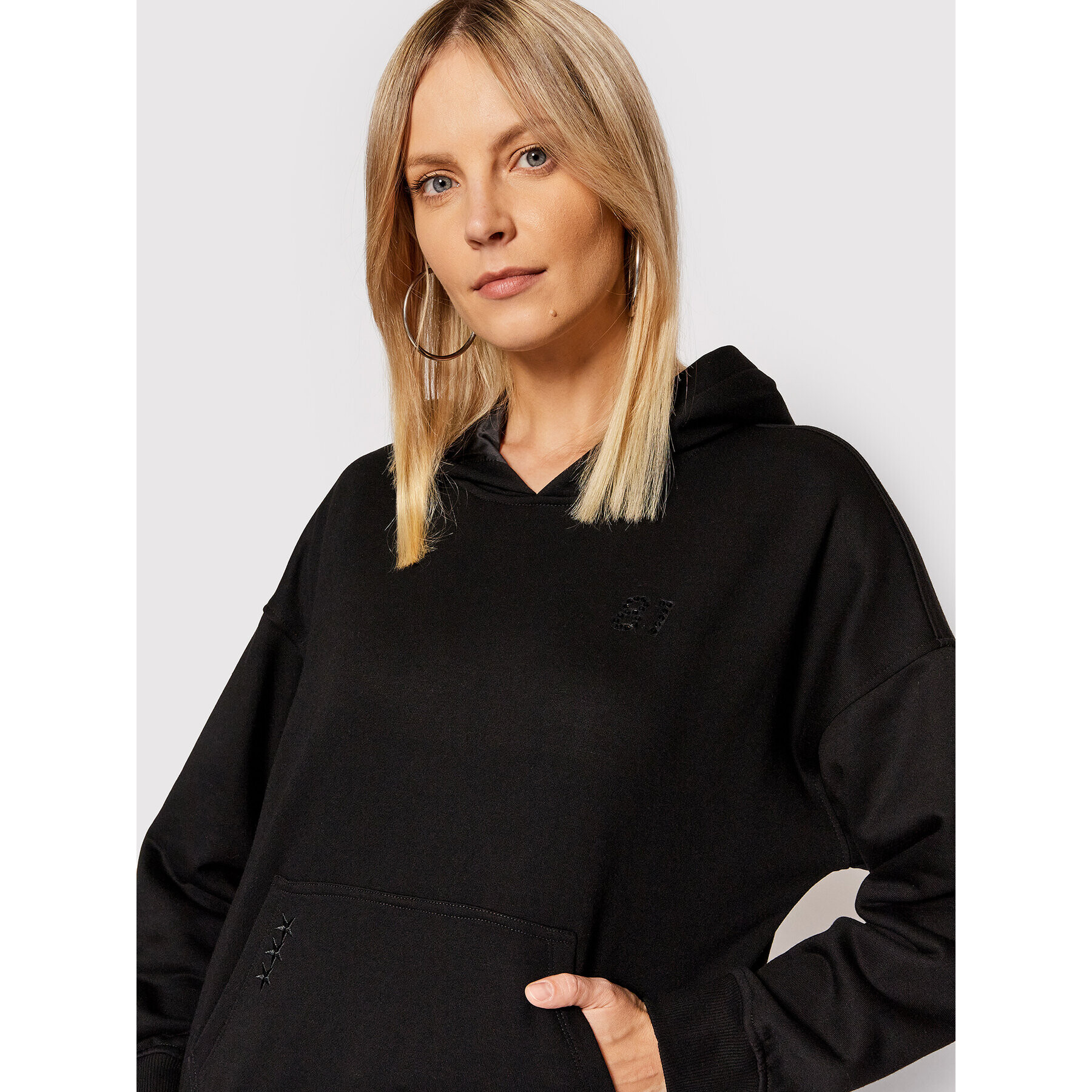 Guess Суитшърт W2RQ04 K8801 Черен Regular Fit - Pepit.bg