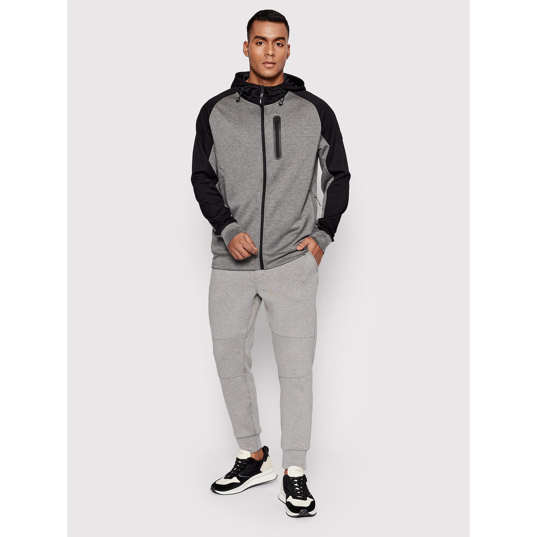 Guess Суитшърт Z2RQ05 KAYO2 Сив Regular Fit - Pepit.bg