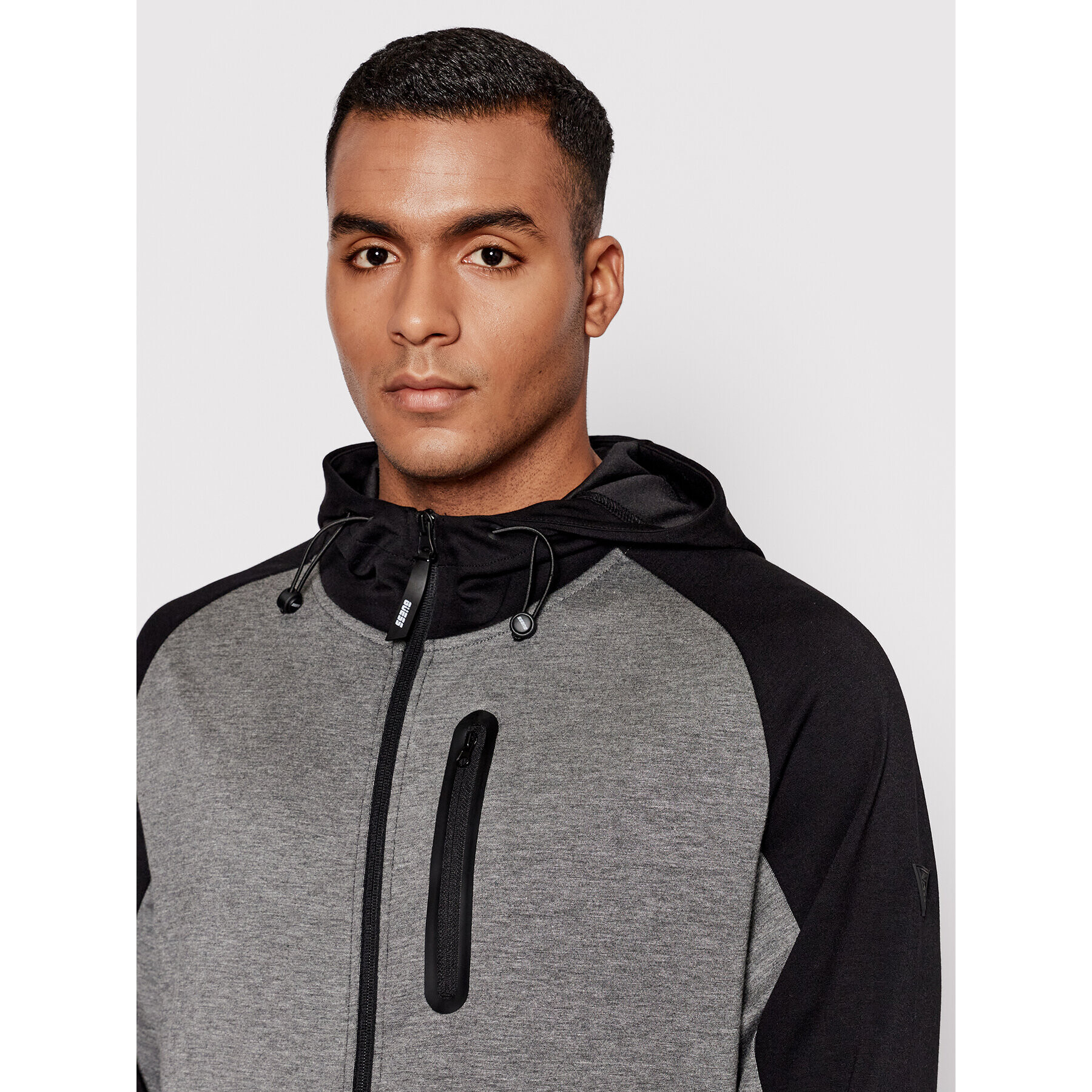 Guess Суитшърт Z2RQ05 KAYO2 Сив Regular Fit - Pepit.bg