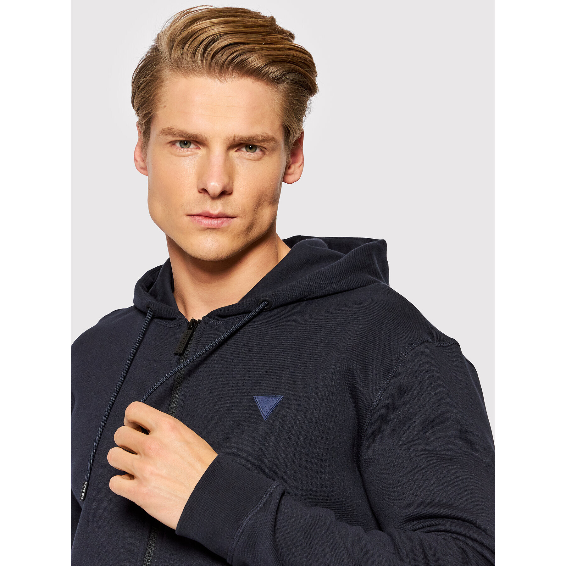 Guess Суитшърт Z2RQ20 K9V31 Тъмносин Regular Fit - Pepit.bg