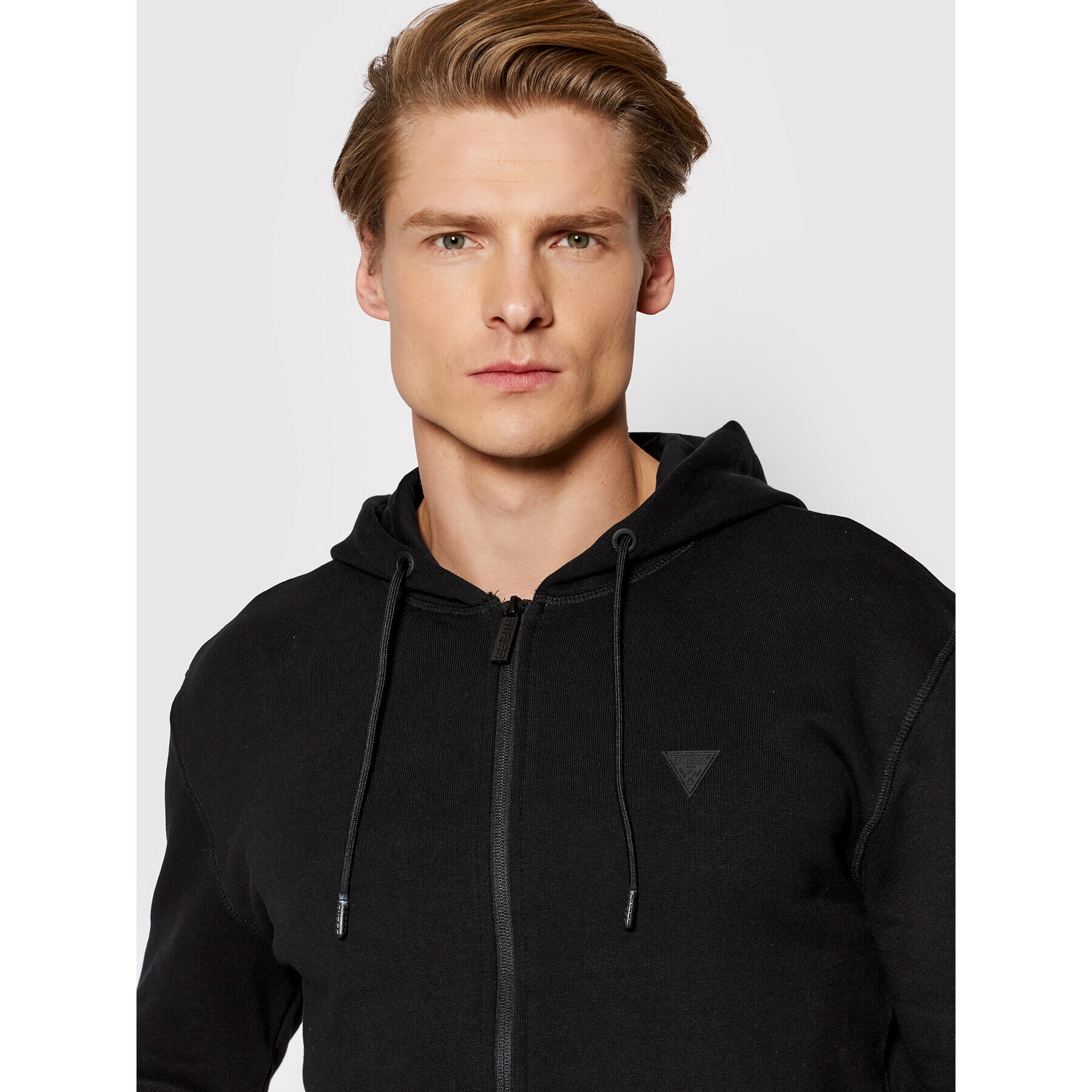 Guess Суитшърт Z2RQ20 KAIJ1 Черен Regular Fit - Pepit.bg