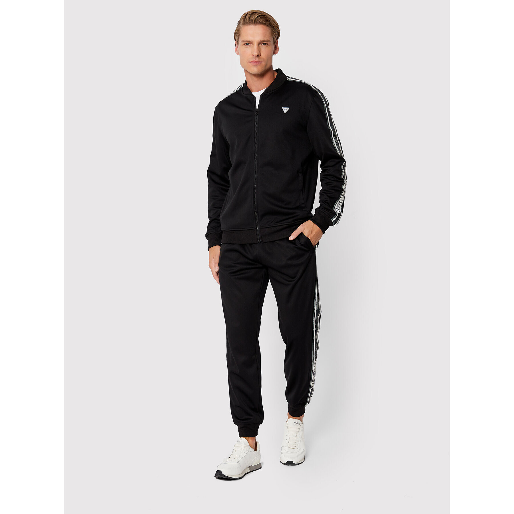 Guess Суитшърт Z2YQ05 KB6R2 Черен Regular Fit - Pepit.bg