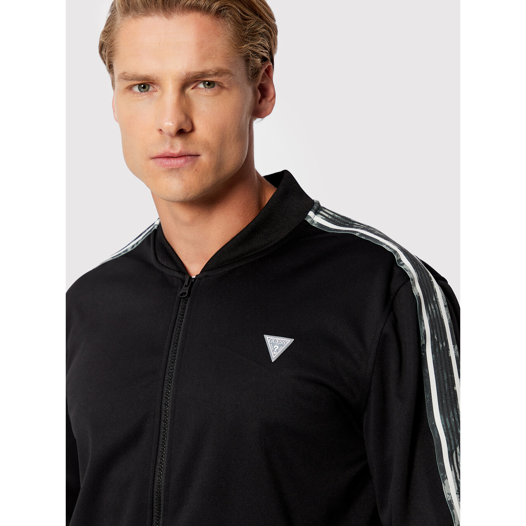 Guess Суитшърт Z2YQ05 KB6R2 Черен Regular Fit - Pepit.bg