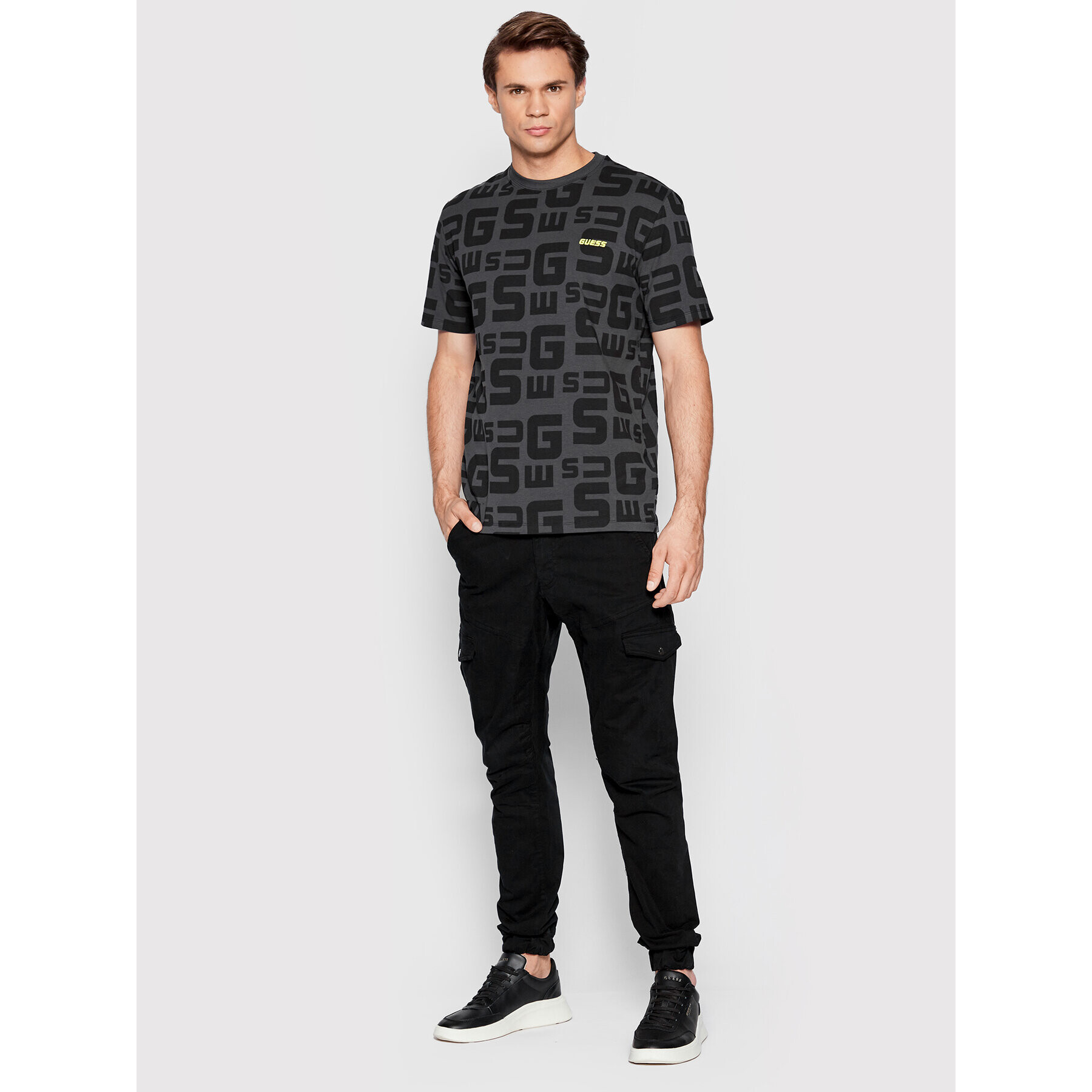 Guess Текстилни панталони M2YB17 WEOP4 Черен Slim Fit - Pepit.bg