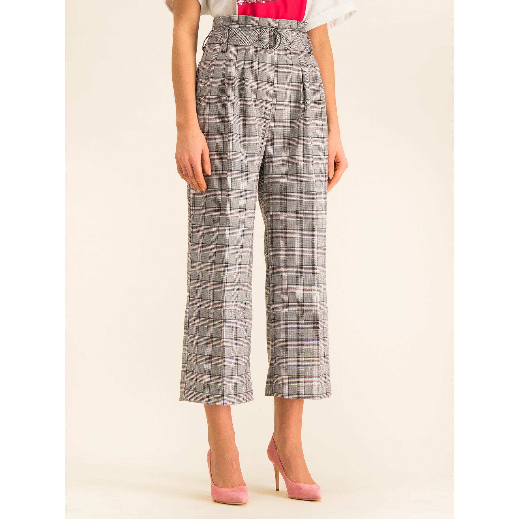 Guess Текстилни панталони Sarah W01B87 WCNF0 Сив Regular Fit - Pepit.bg