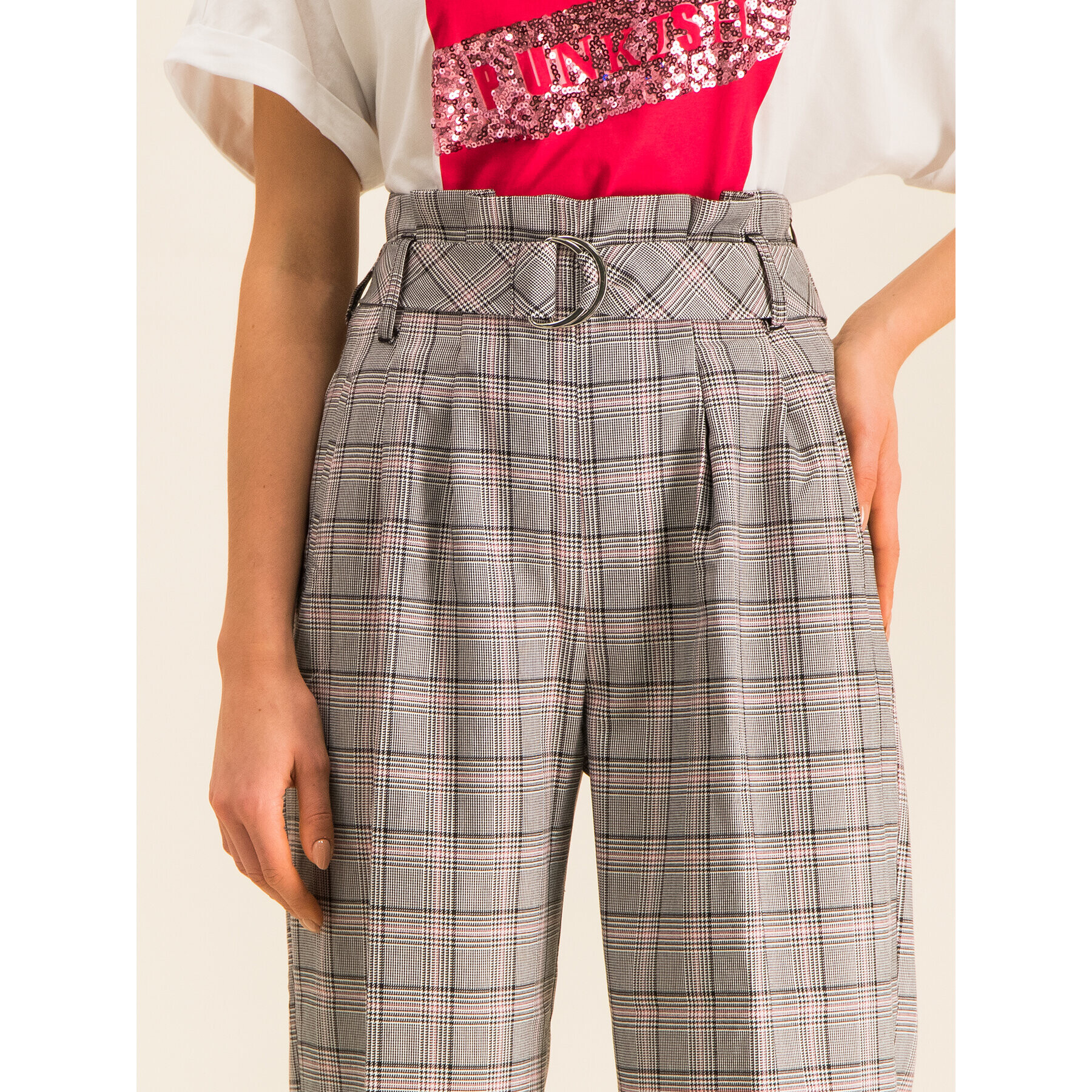 Guess Текстилни панталони Sarah W01B87 WCNF0 Сив Regular Fit - Pepit.bg