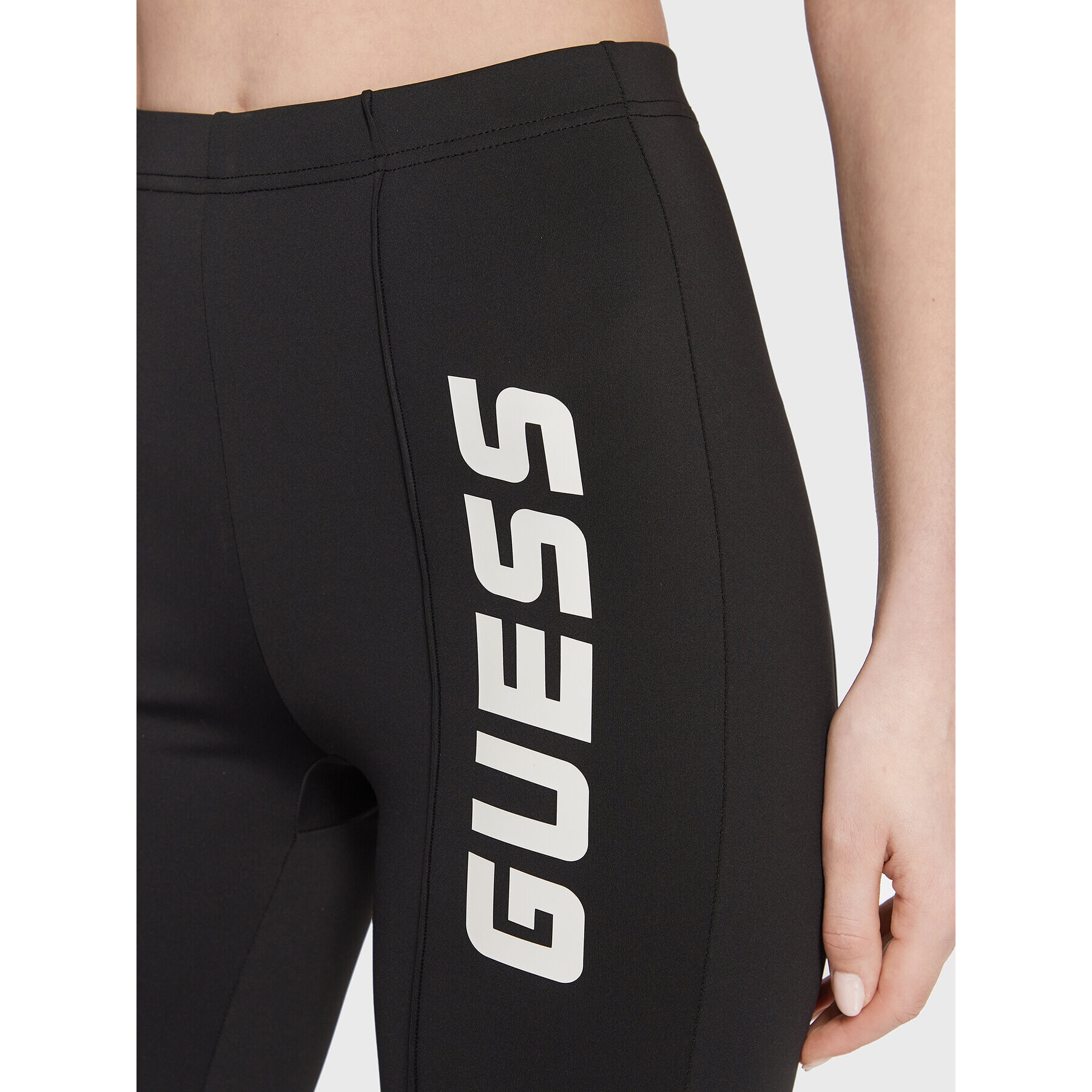 Guess Текстилни панталони V3RB20 KBIL2 Черен Slim Fit - Pepit.bg