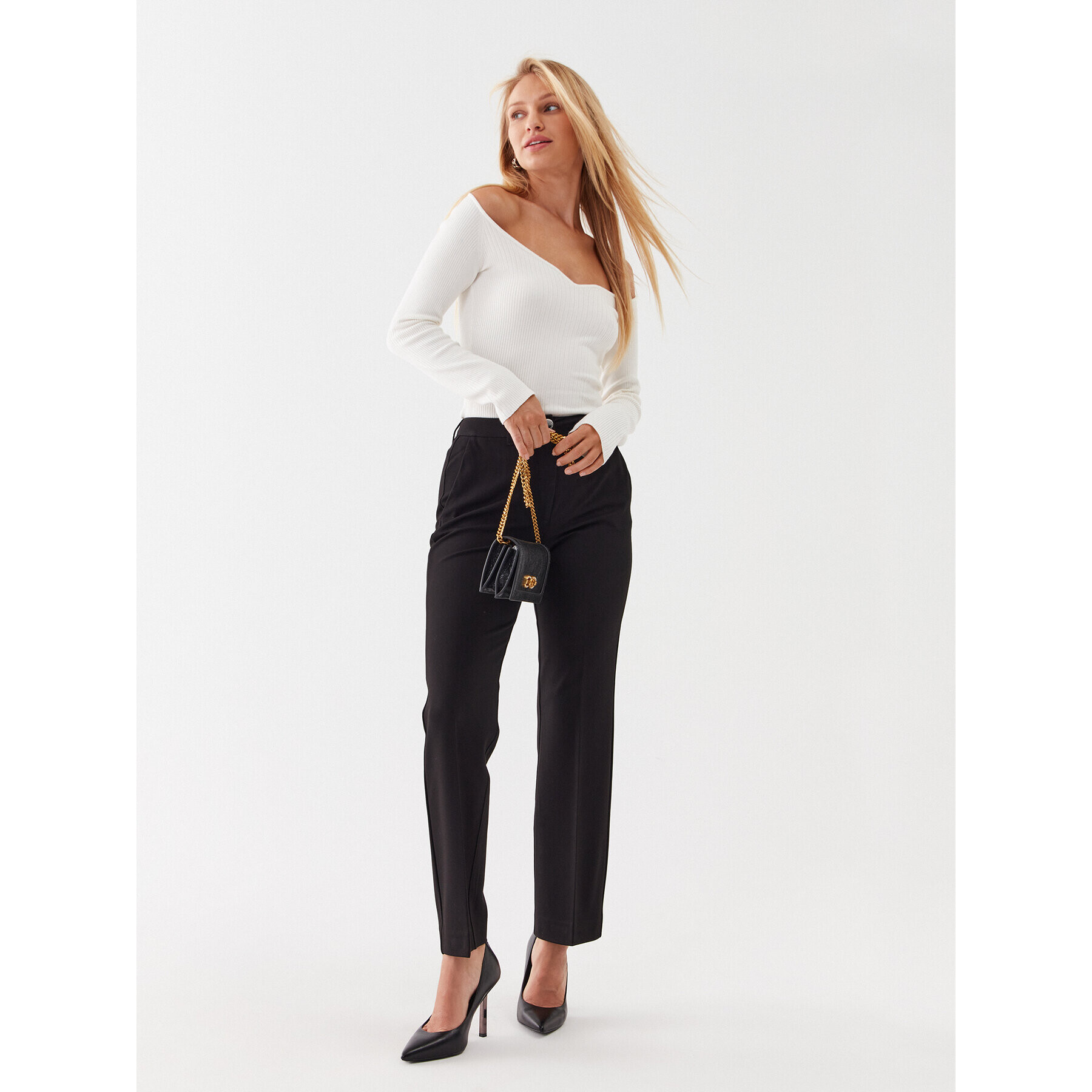Guess Текстилни панталони W3YB02 K8RN0 Черен Regular Fit - Pepit.bg