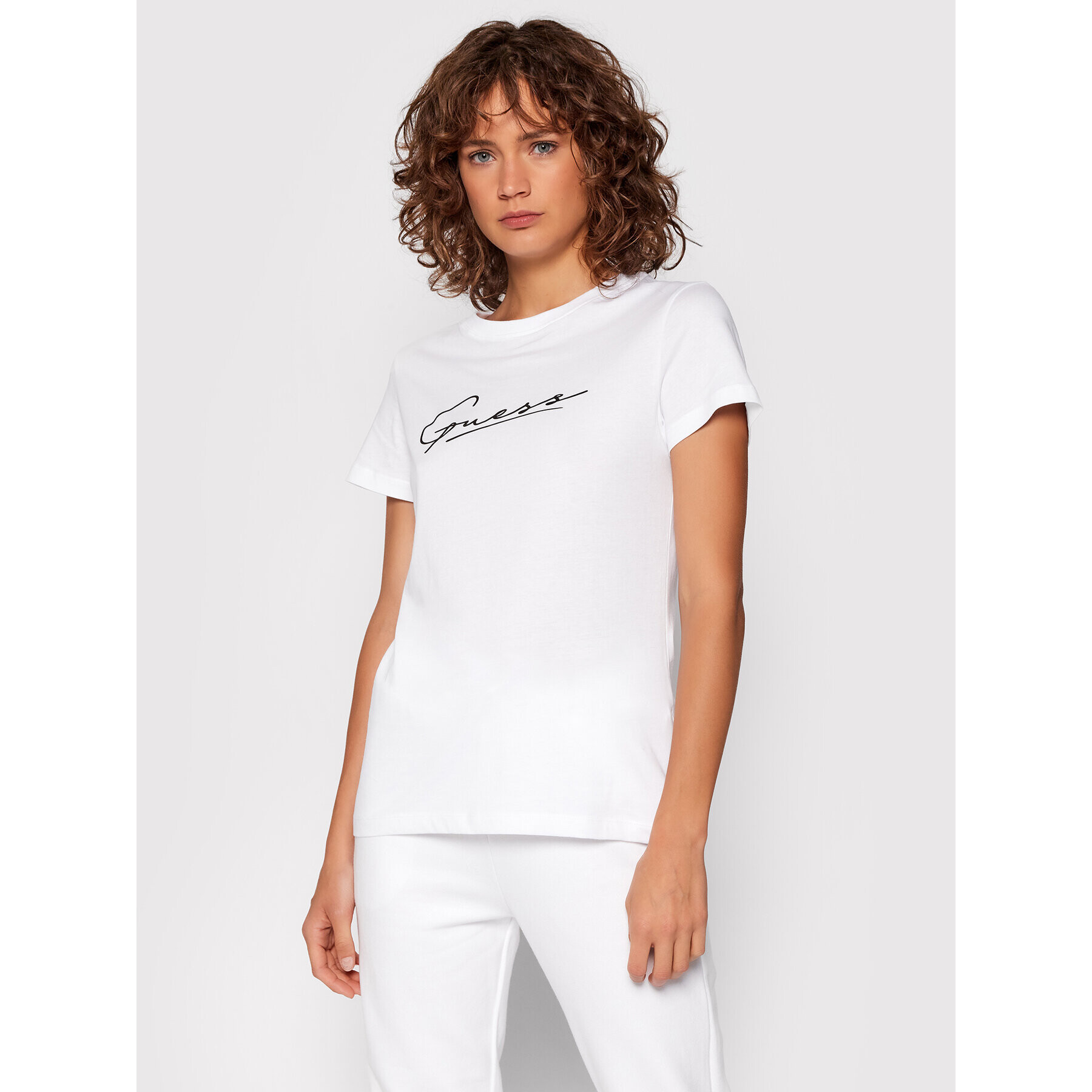 Guess Тишърт Amelia O1BA08 K8HM0 Бял Regular Fit - Pepit.bg