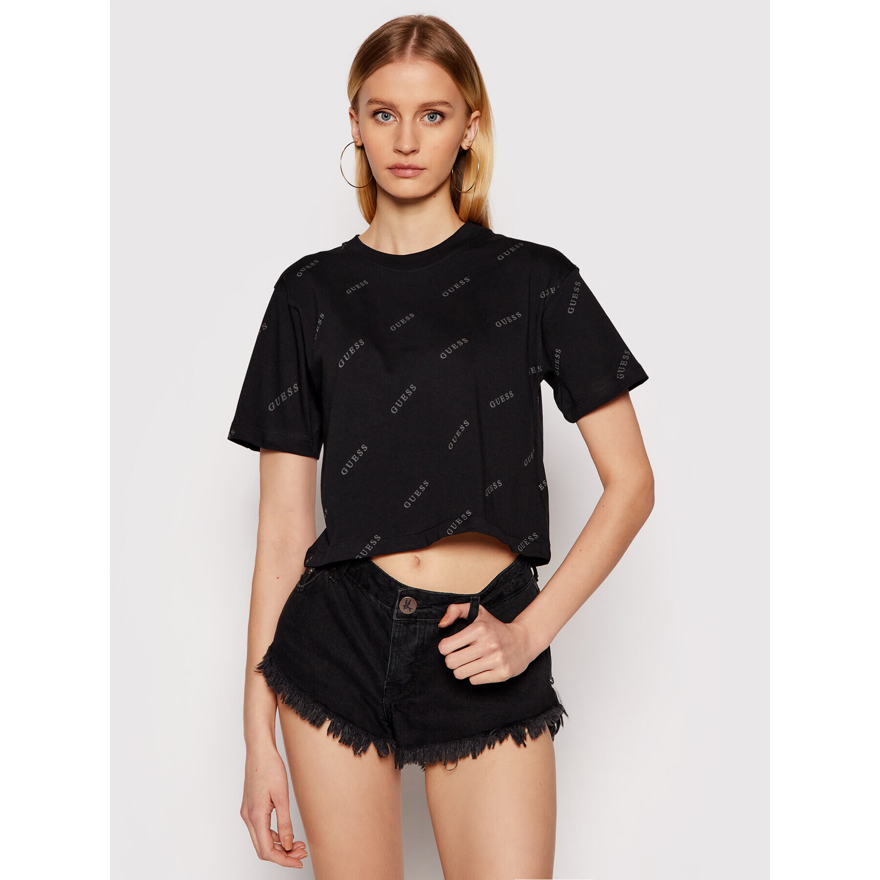 Guess Тишърт Astra O1GA10 I3Z11 Черен Cropped Fit - Pepit.bg