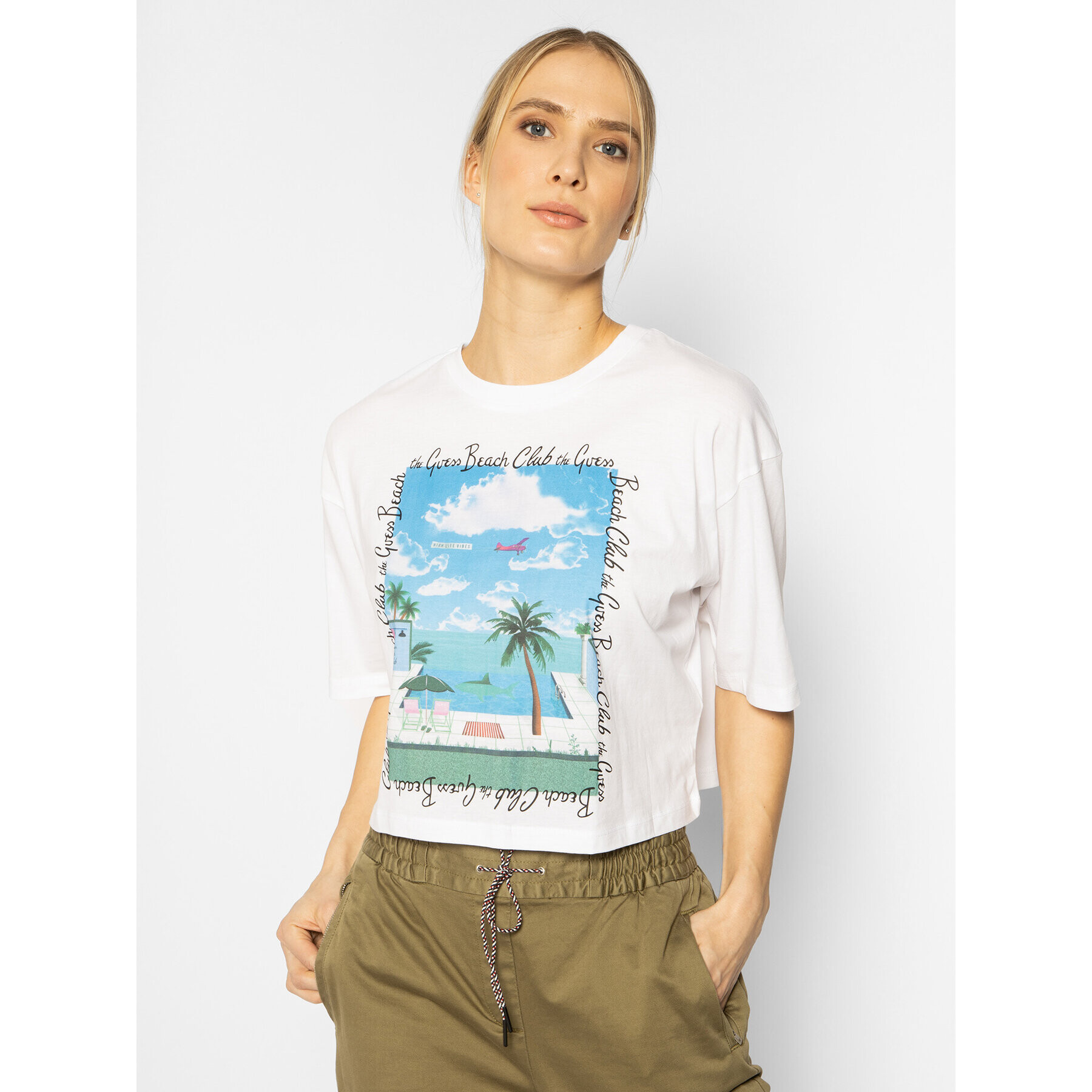 Guess Тишърт Beach W0GI93 JA900 Бял Regular Fit - Pepit.bg