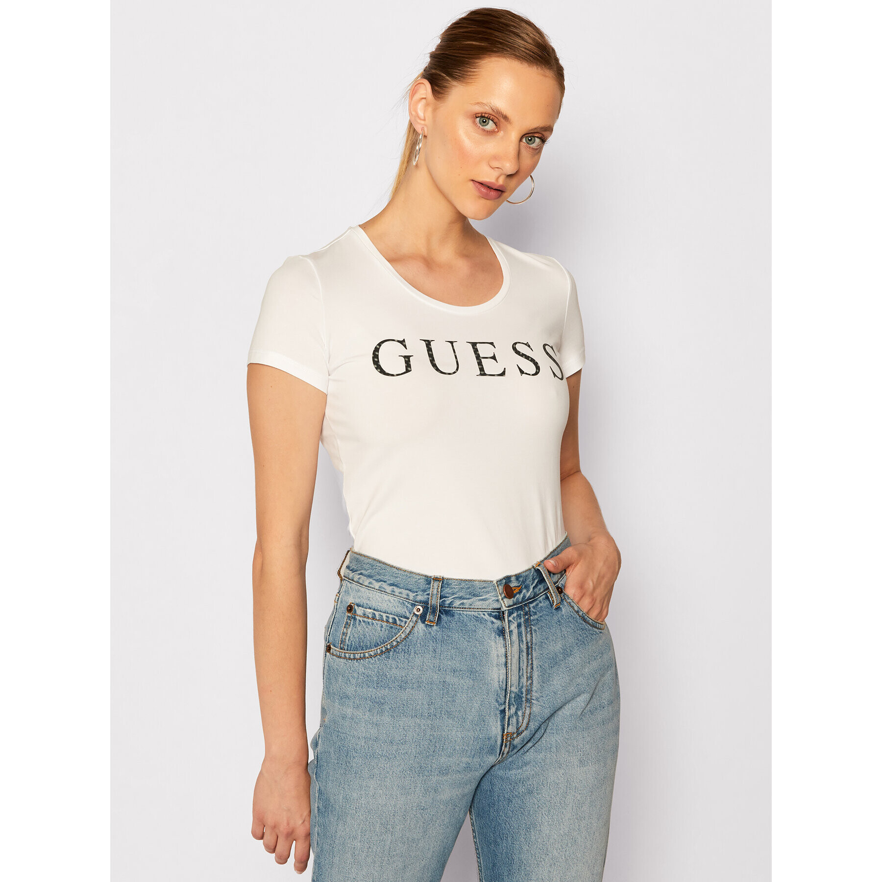 Guess Тишърт Emma W0YI0F J1300 Бял Regular Fit - Pepit.bg