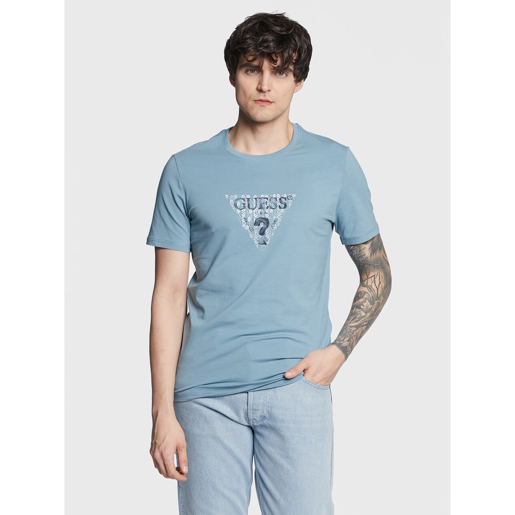 Guess Тишърт Geo Triangle M3GI23 J1314 Син Slim Fit - Pepit.bg