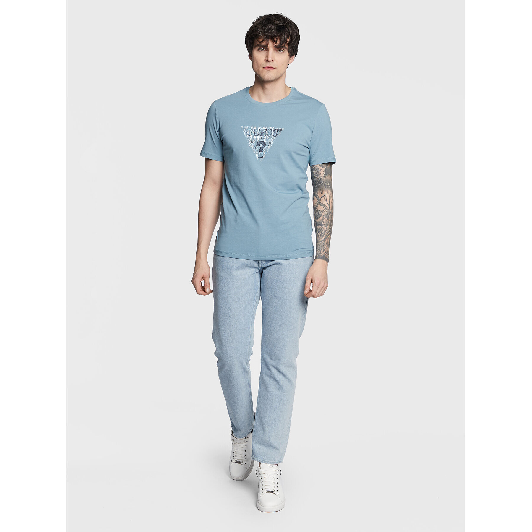 Guess Тишърт Geo Triangle M3GI23 J1314 Син Slim Fit - Pepit.bg