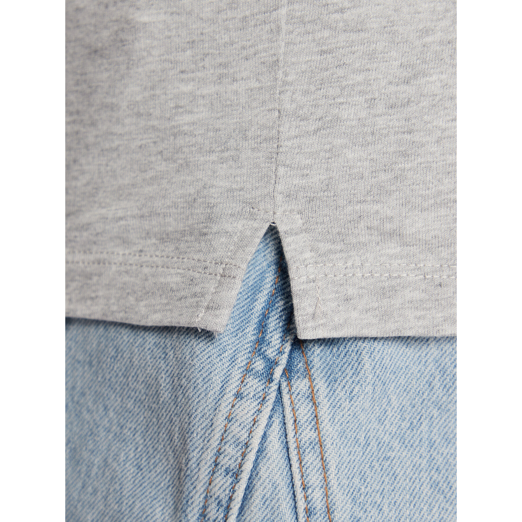Guess Тишърт Icon W3RI12 I3Z14 Сив Regular Fit - Pepit.bg