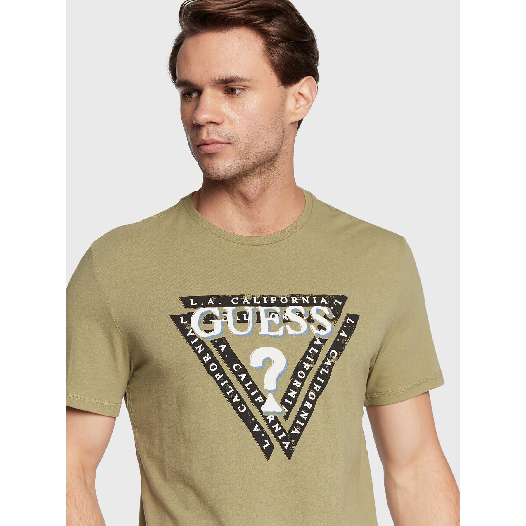 Guess Тишърт Jasin M2BI43 J1314 Зелен Slim Fit - Pepit.bg