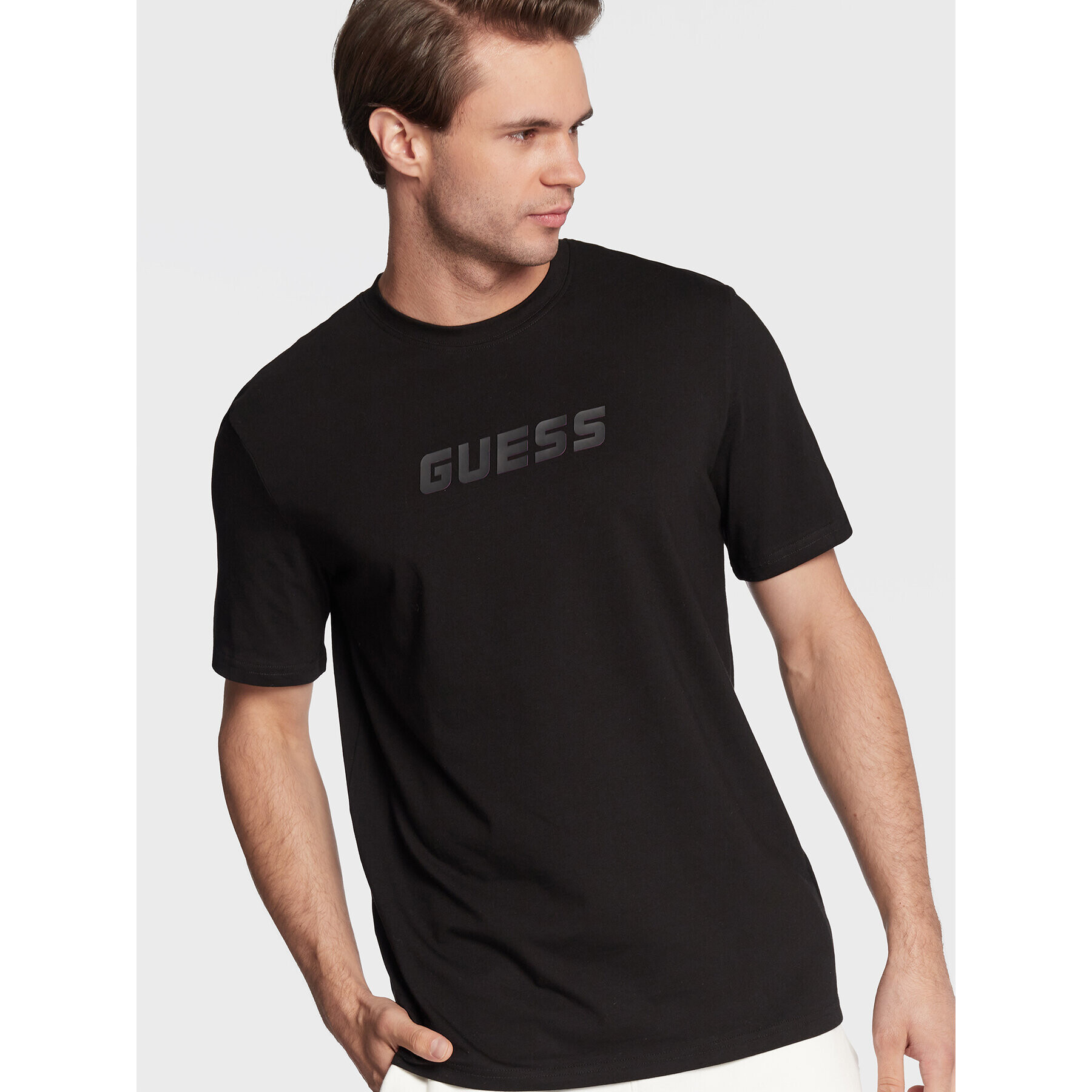 Guess Тишърт Lake Z2BI10 J1314 Черен Regular Fit - Pepit.bg