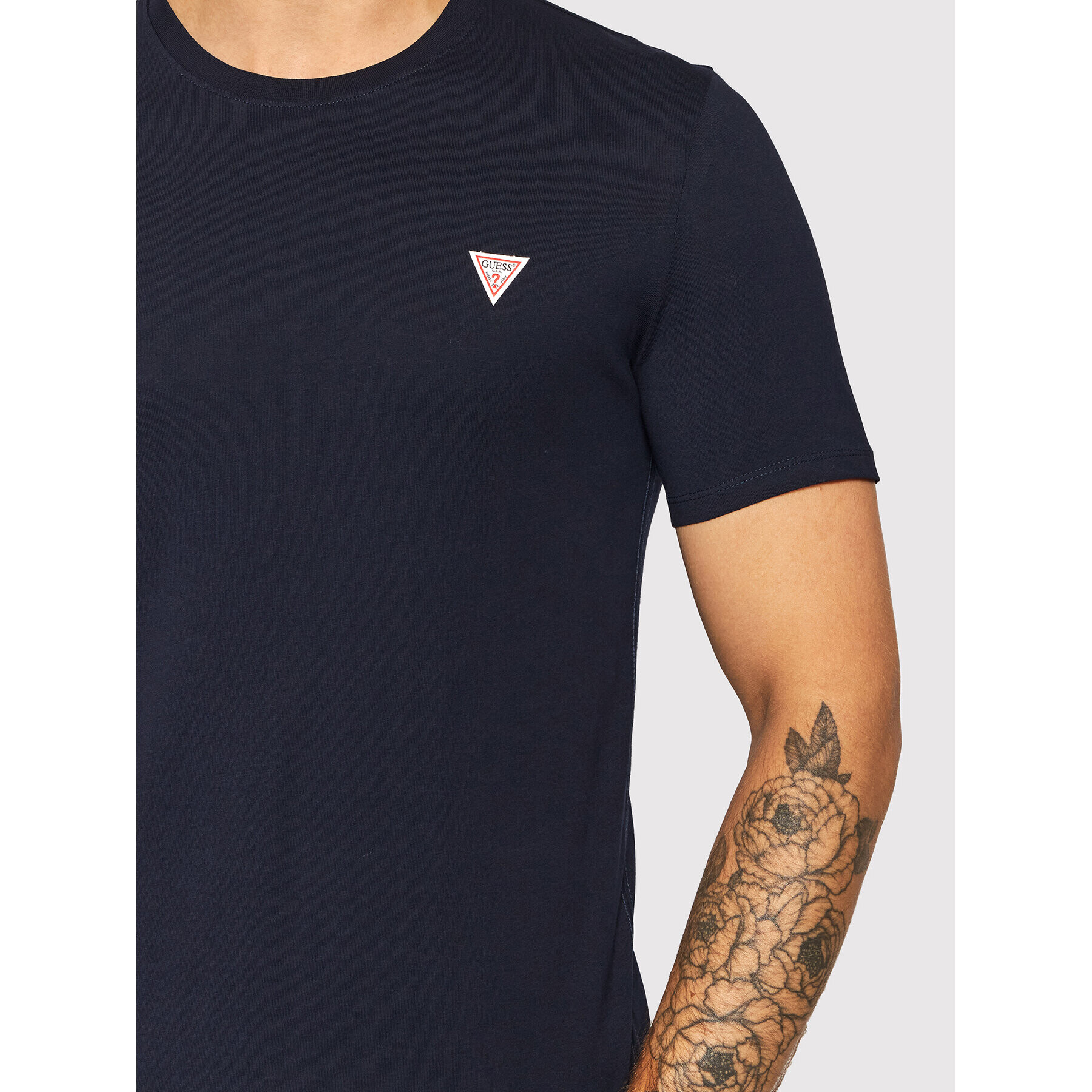 Guess Тишърт M1RI36 I3Z11 Тъмносин Slim Fit - Pepit.bg
