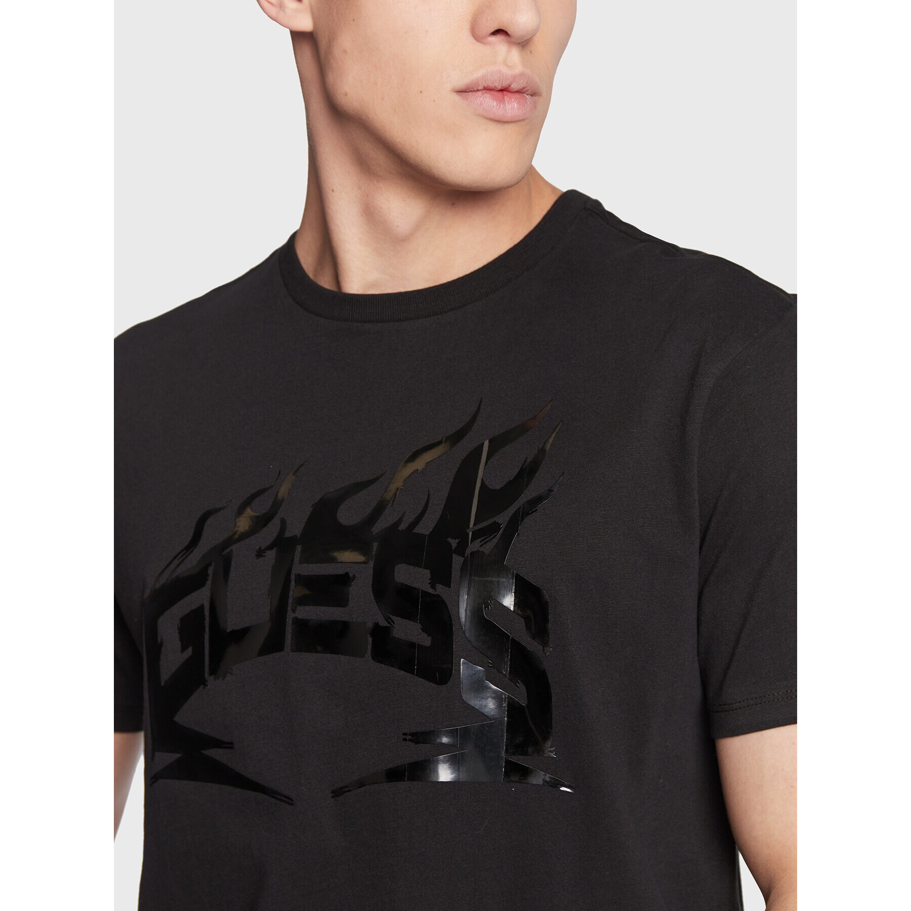 Guess Тишърт M3RI73 KBDK0 Черен Slim Fit - Pepit.bg