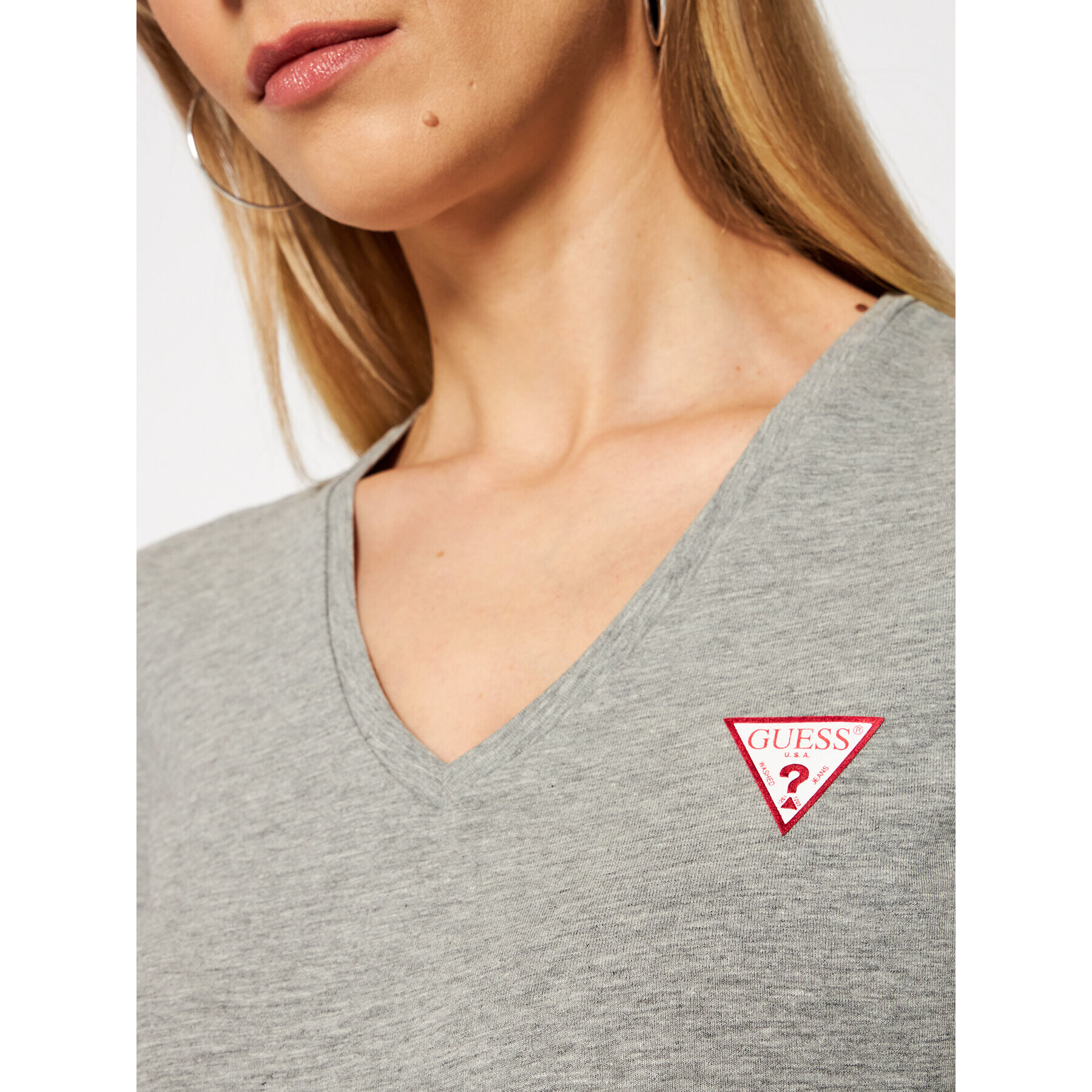 Guess Тишърт Mini Triangle W1GI17 J1311 Сив Slim Fit - Pepit.bg