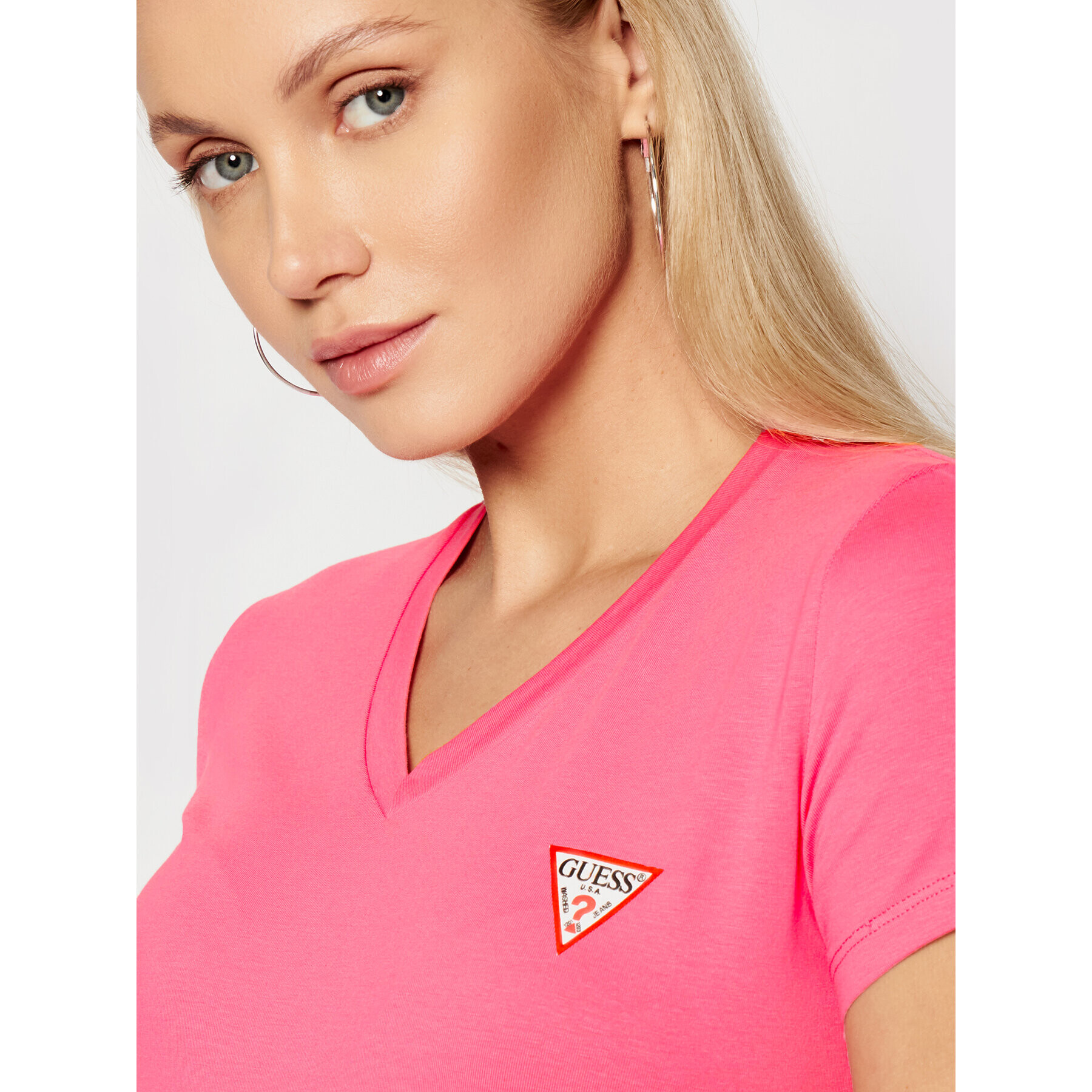 Guess Тишърт Mini Triangle W1YI1A J1311 Розов Slim Fit - Pepit.bg