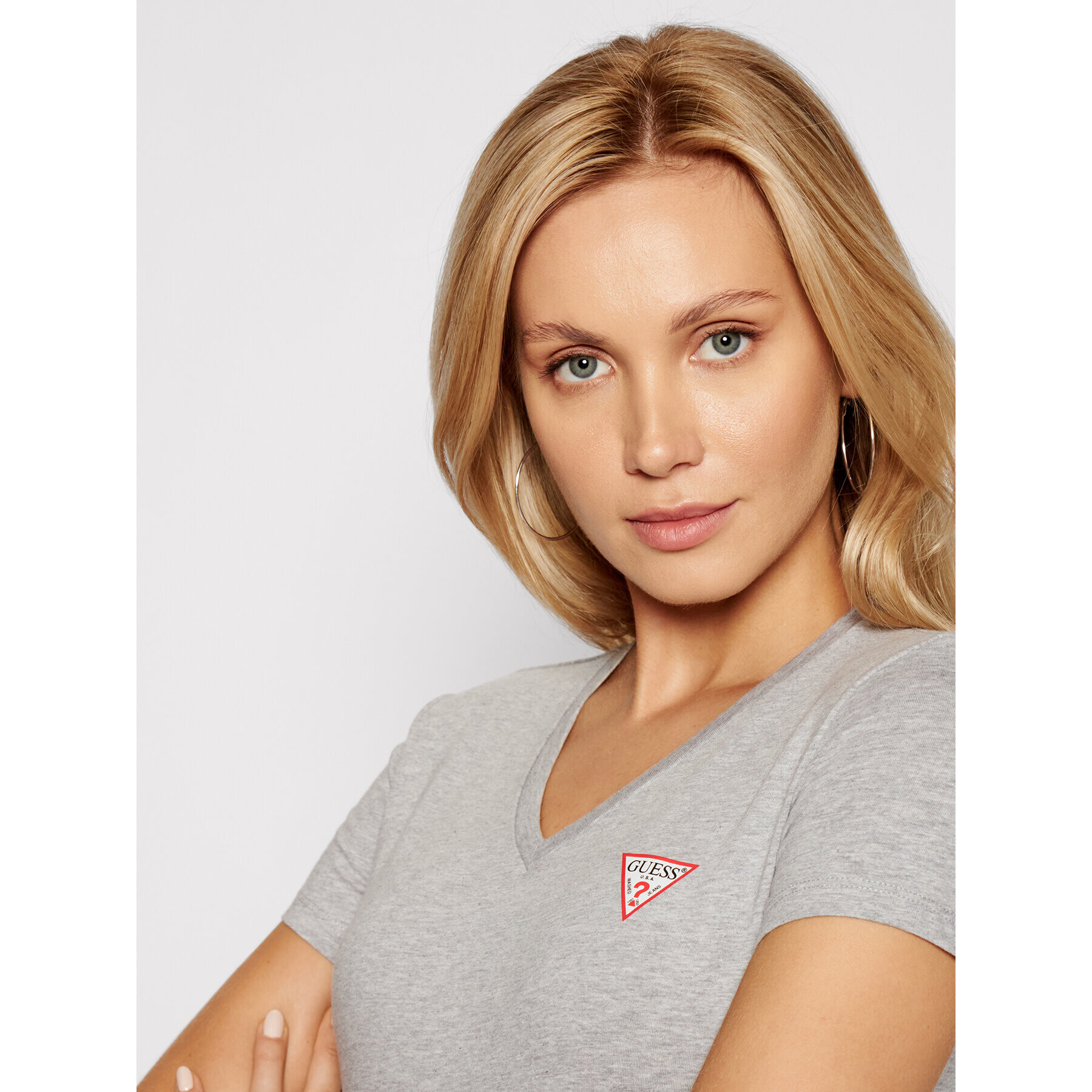Guess Тишърт Mini Triangle W1YI1A J1311 Сив Slim Fit - Pepit.bg
