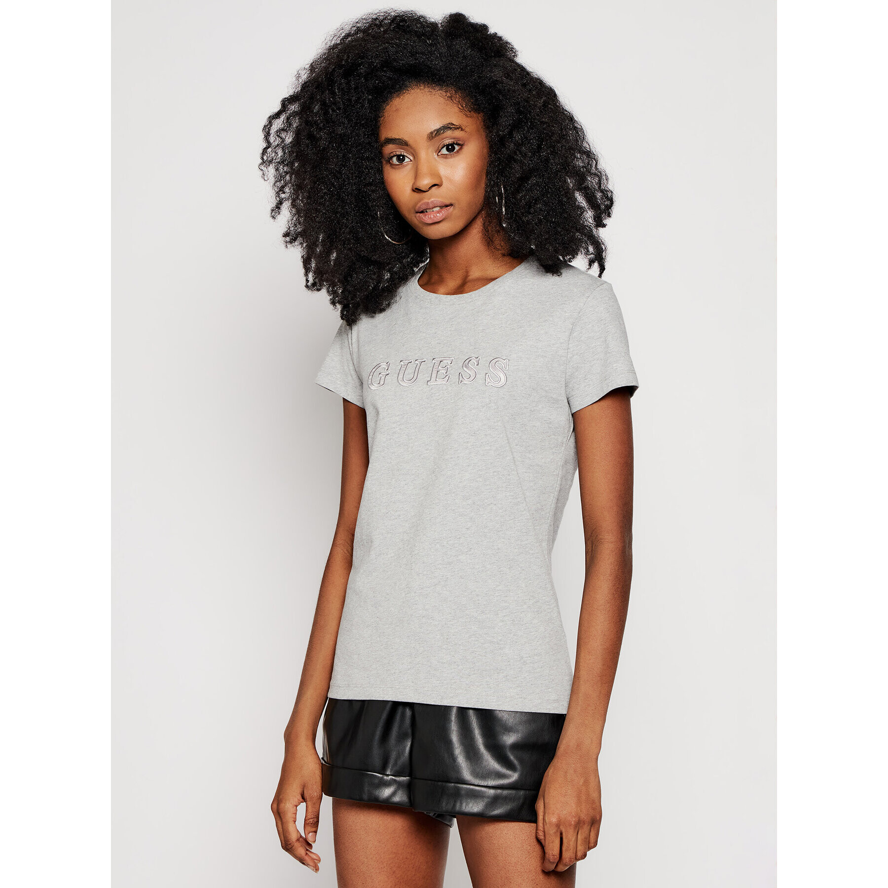 Guess Тишърт Amice O1GA05 K8HM0 Сив Regular Fit - Pepit.bg