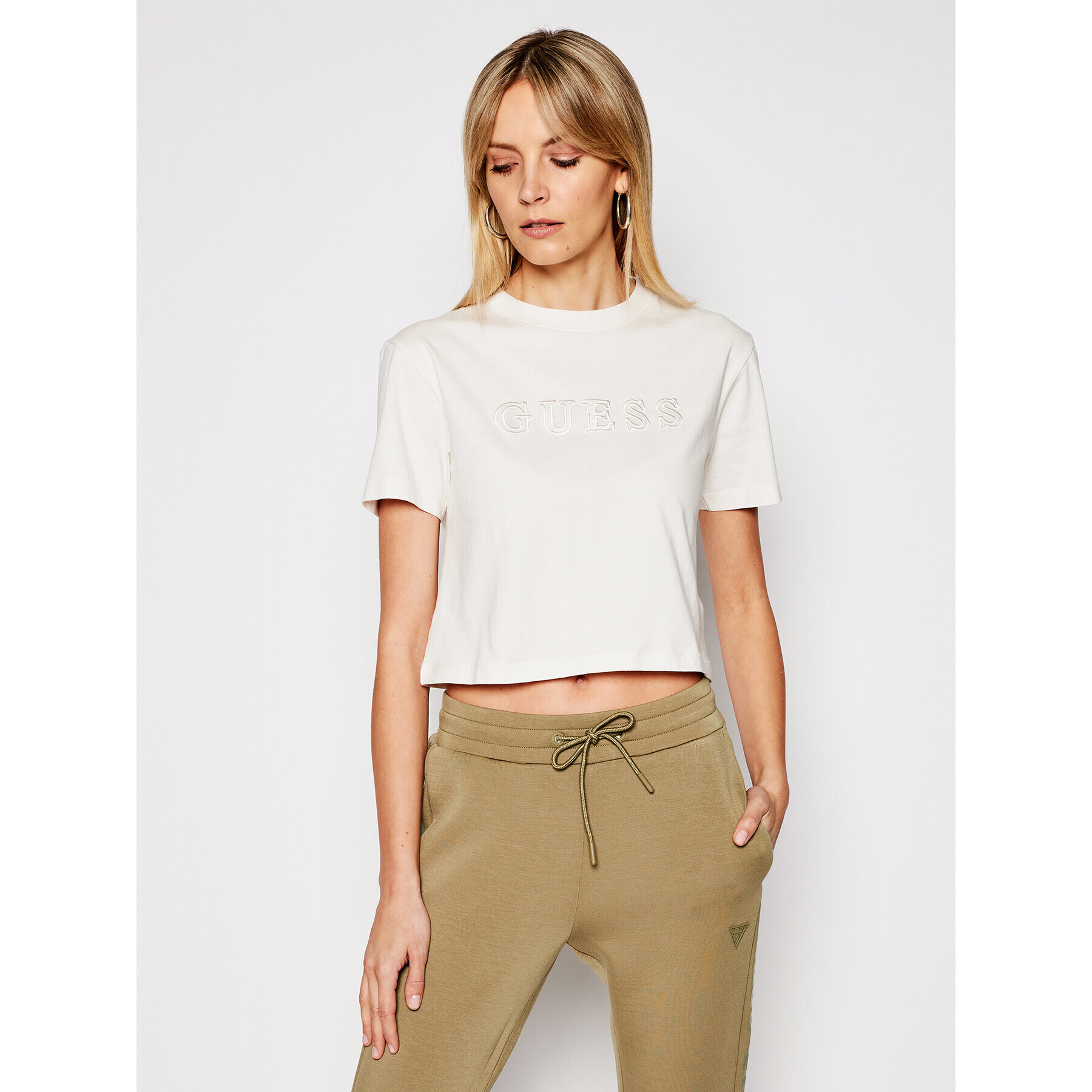 Guess Тишърт Alexia O1GA06 K8HM0 Бежов Regular Fit - Pepit.bg