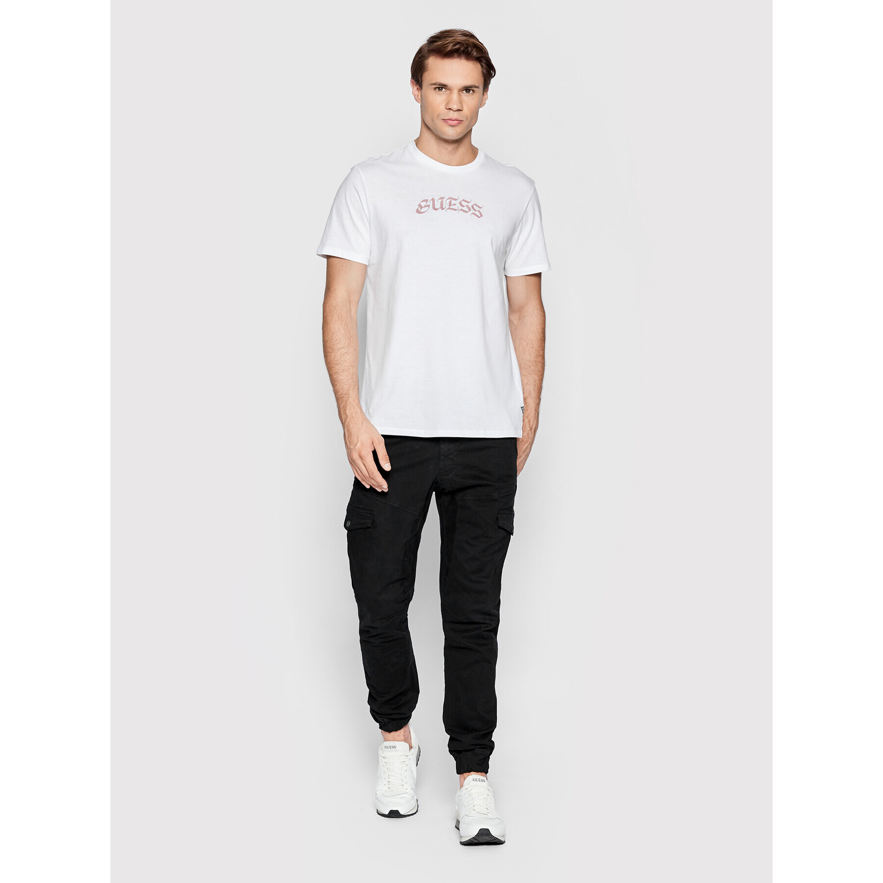 Guess Тишърт Old English Logo M2YI12 K9RM1 Бял Regular Fit - Pepit.bg