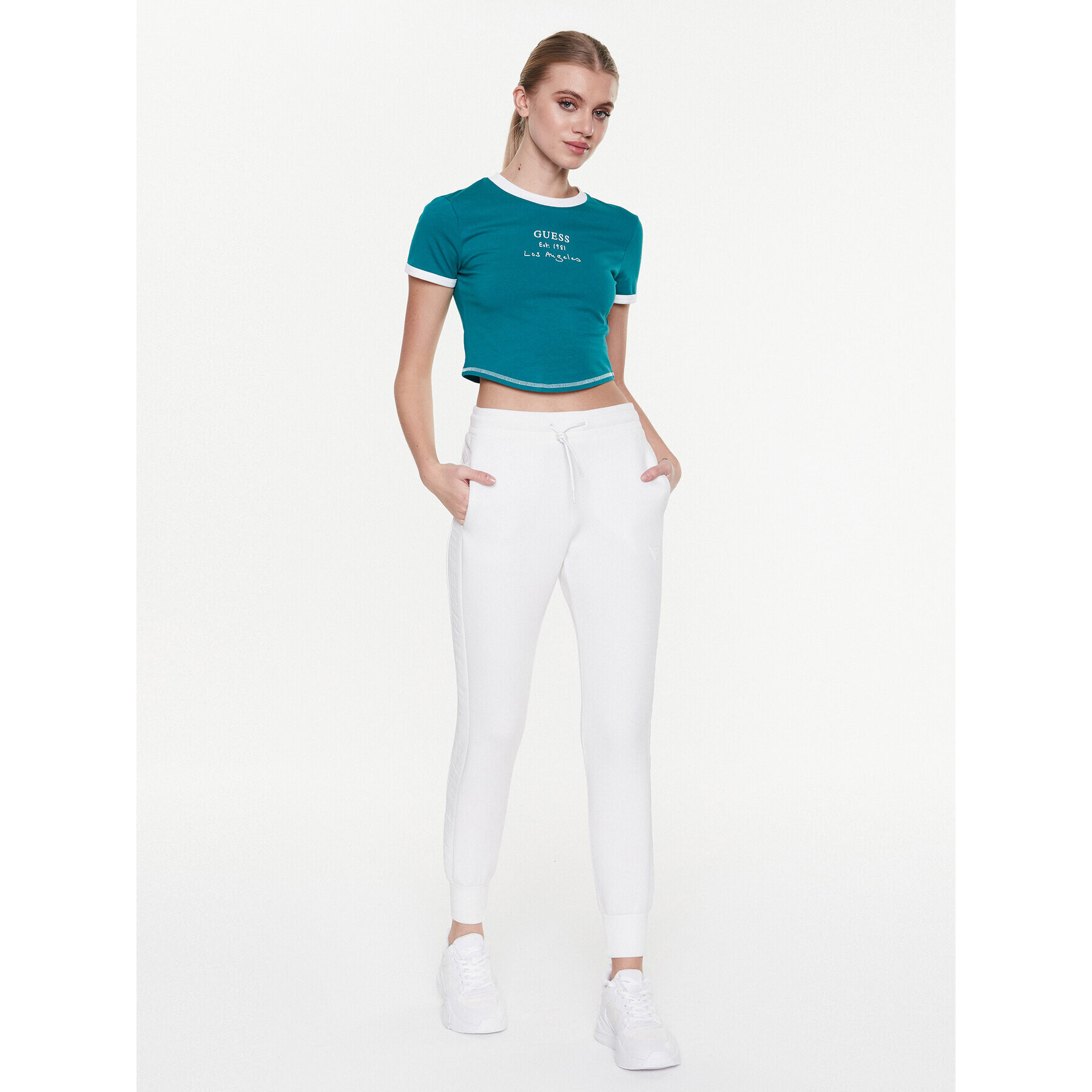 Guess Тишърт Signature V3GI02 KBNW0 Син Slim Fit - Pepit.bg