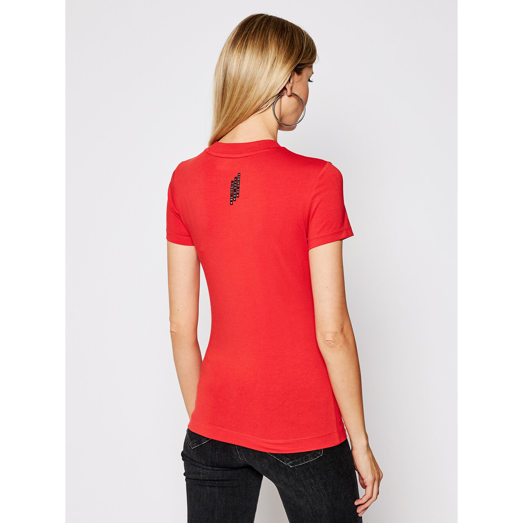 Guess Тишърт Ss Cn Mini Triangle W1RI04 J1311 Червен Slim Fit - Pepit.bg