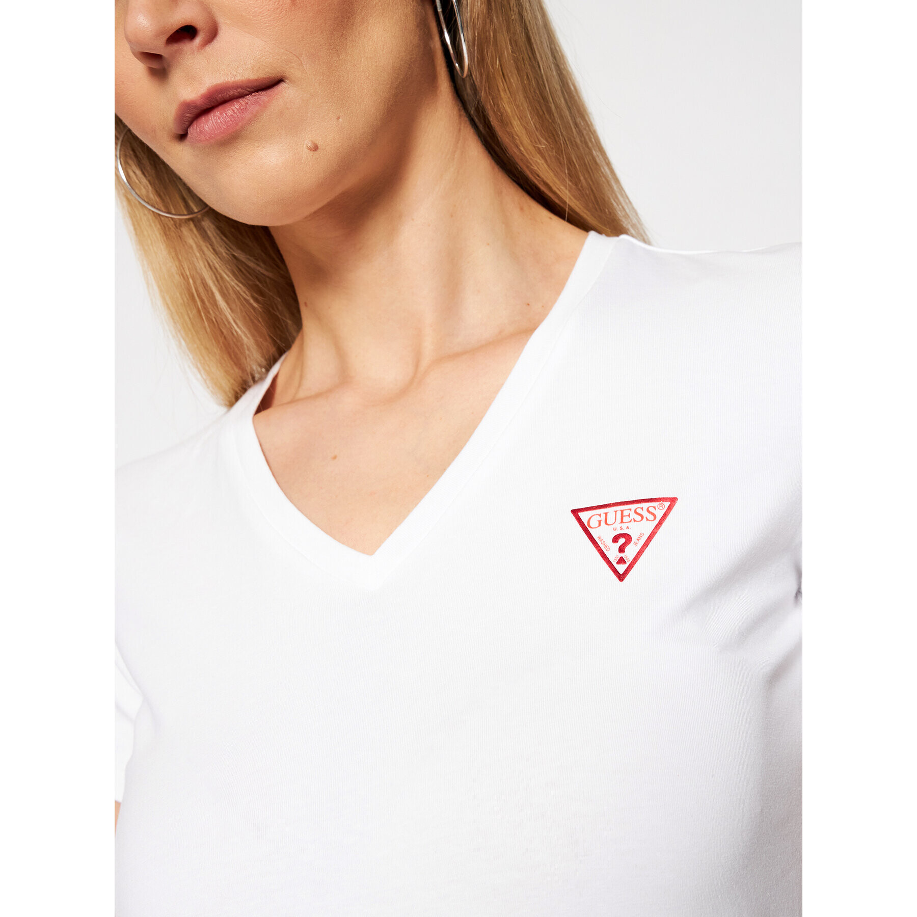Guess Тишърт Ss Vn Mini Triangle W1GI17 J1311 Бял Slim Fit - Pepit.bg