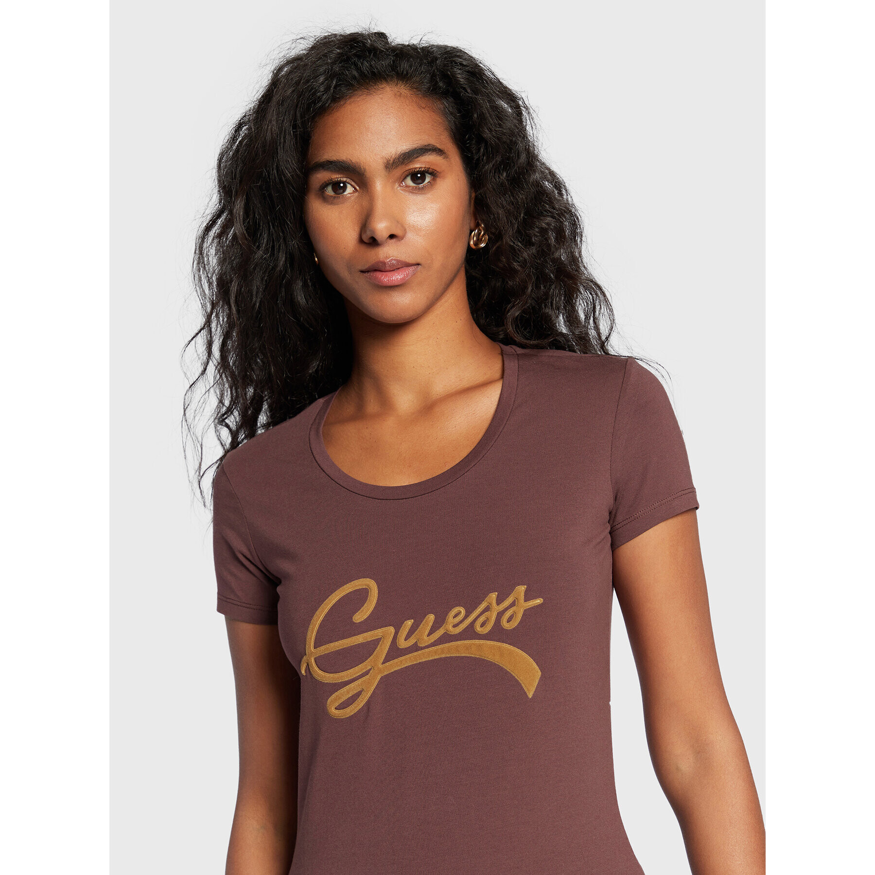 Guess Тишърт Tinca W2BI66 J1311 Кафяв Regular Fit - Pepit.bg